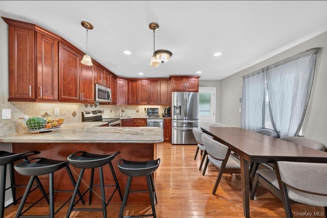 60 Lincoln Avenue thumbnail 11