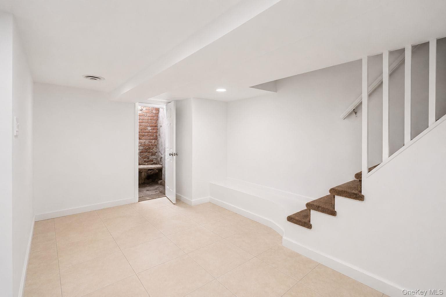 708 Snediker Avenue thumbnail 28