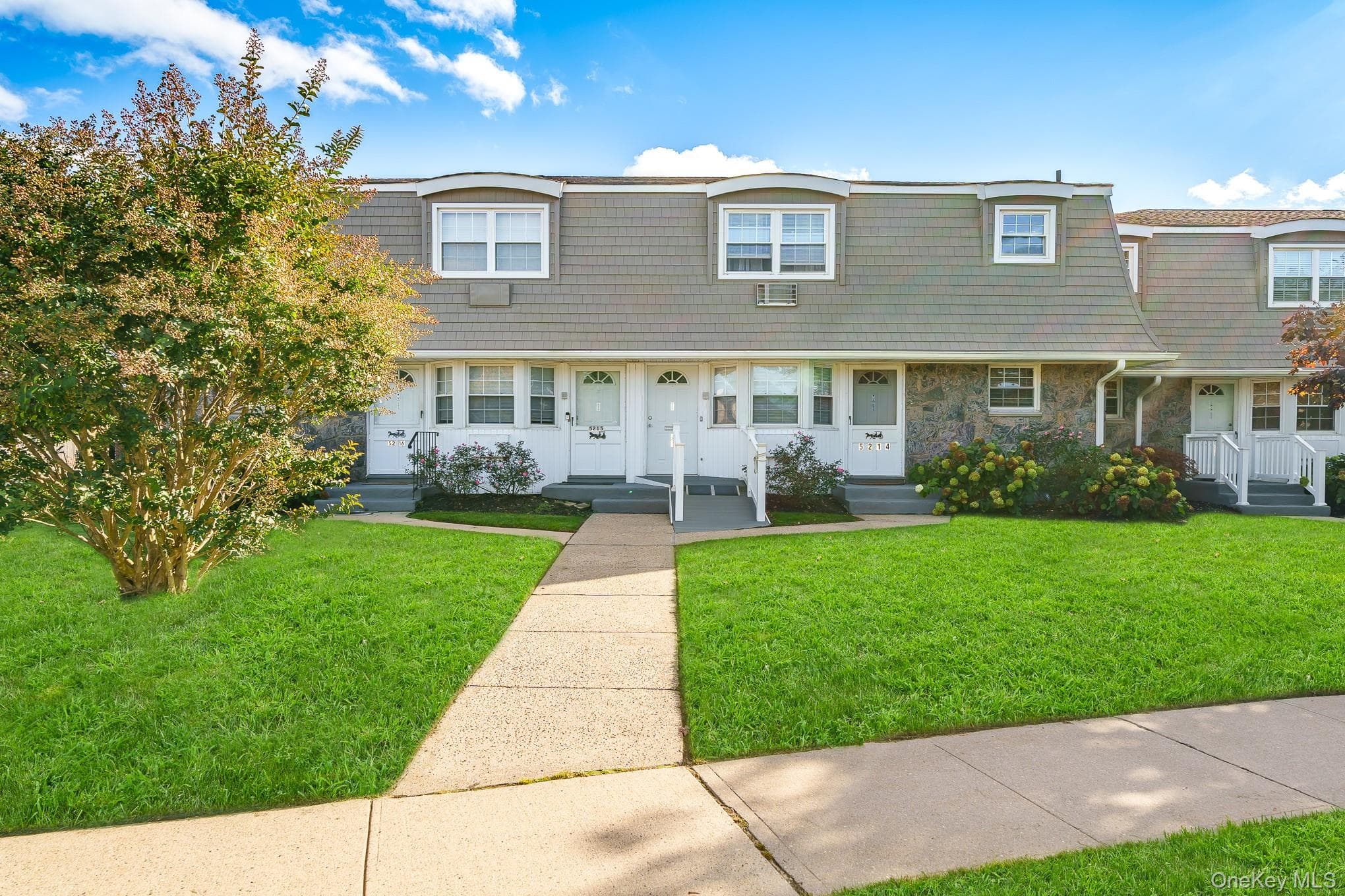 5215 Wilshire Lane Unit: 5215, Oakdale