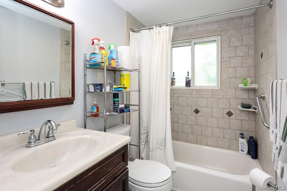 555 N Windsor Avenue thumbnail 22