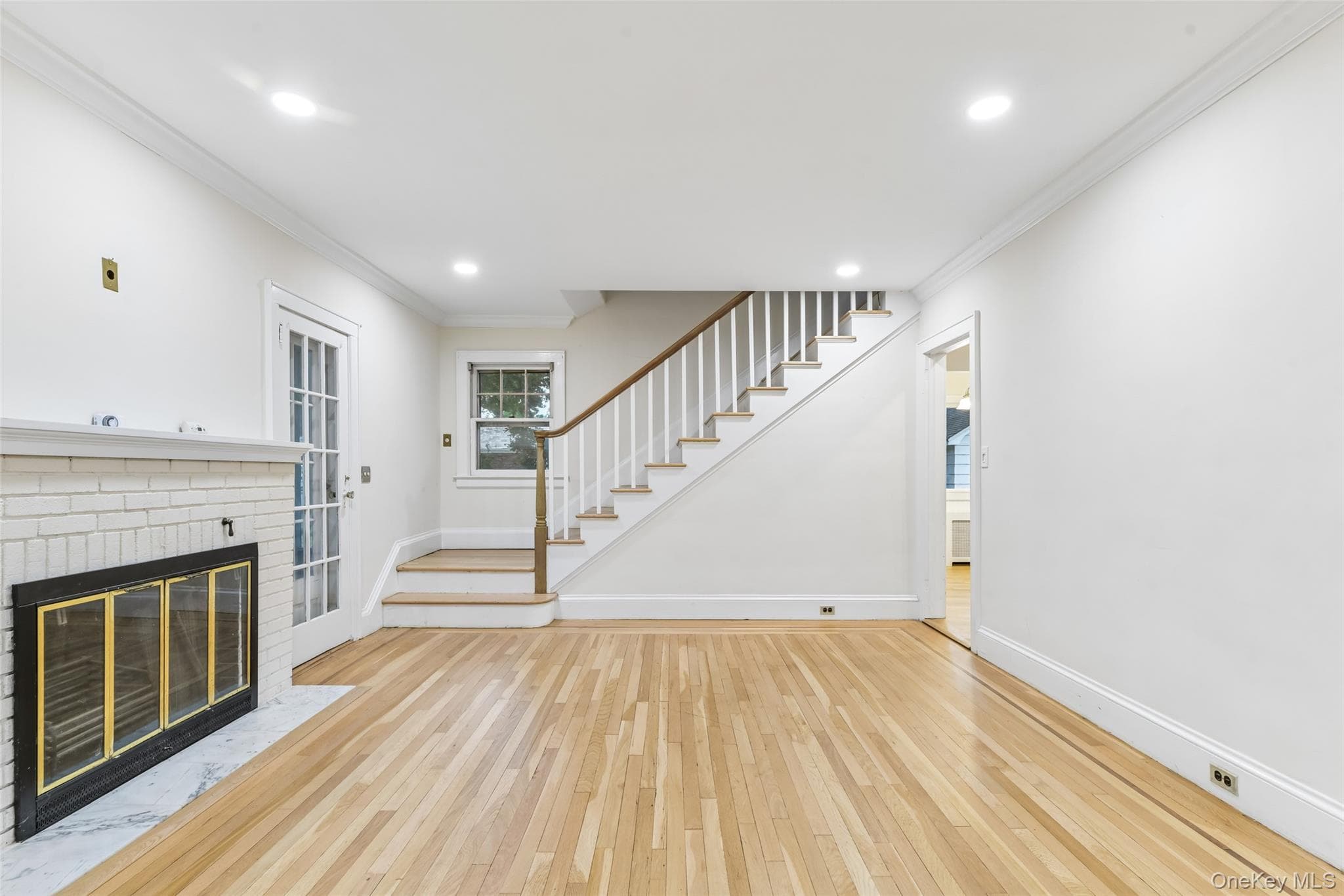 204 Auburn Street thumbnail 2