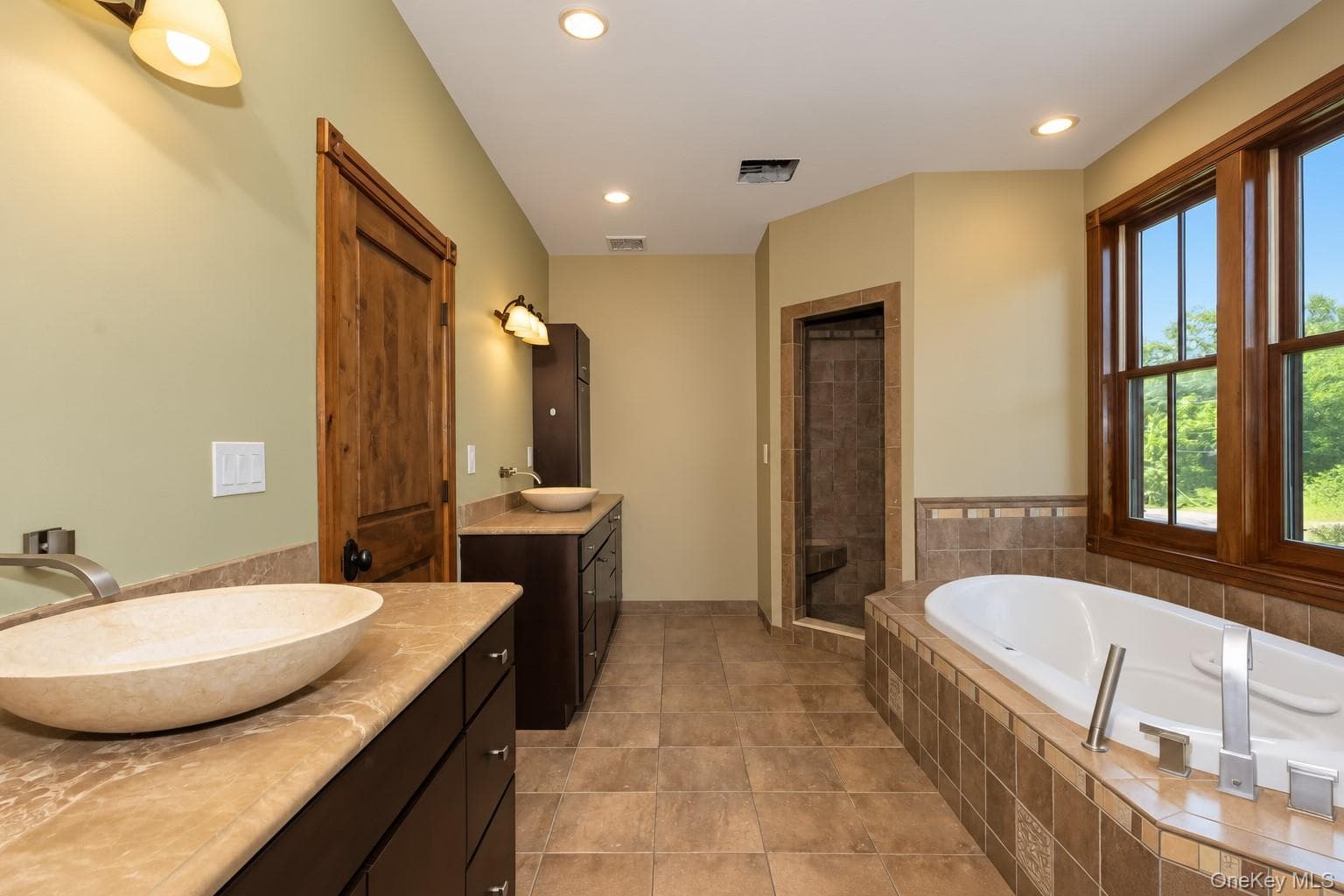 231 Celery Avenue thumbnail 17