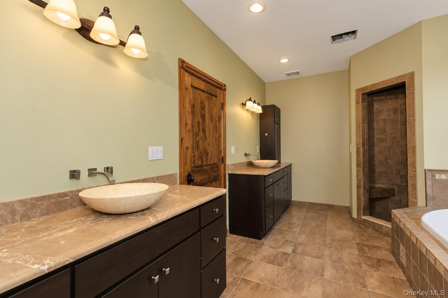 231 Celery Avenue thumbnail 19