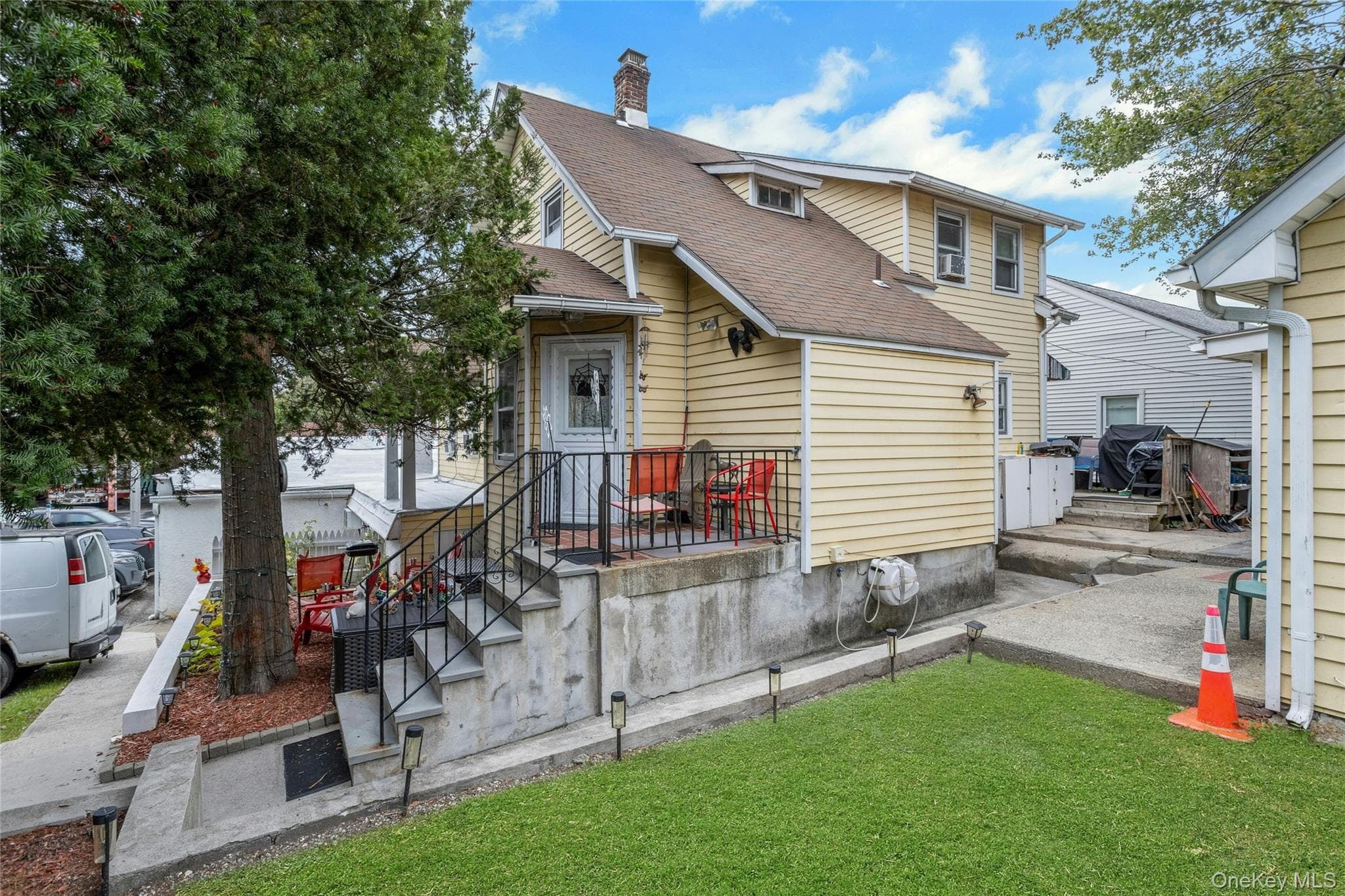 1970-1976 E E Main Street thumbnail 6