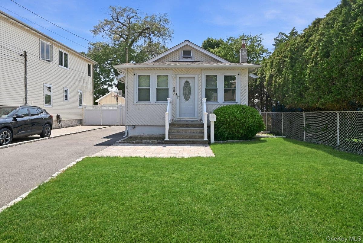 707 5th Street thumbnail 3