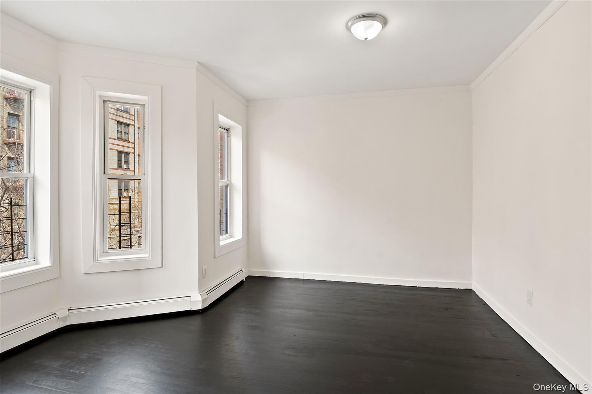 2308 Morris Avenue thumbnail 2