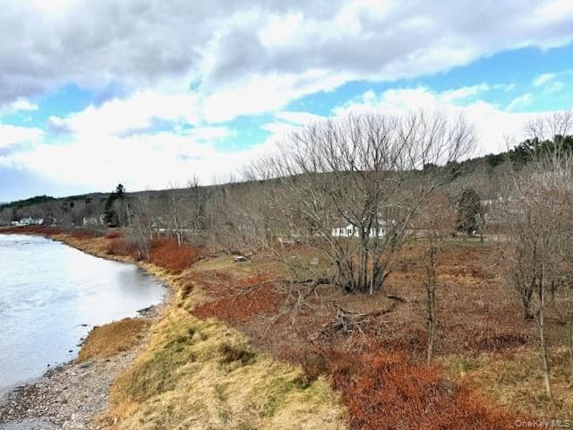 8 River Road thumbnail 10