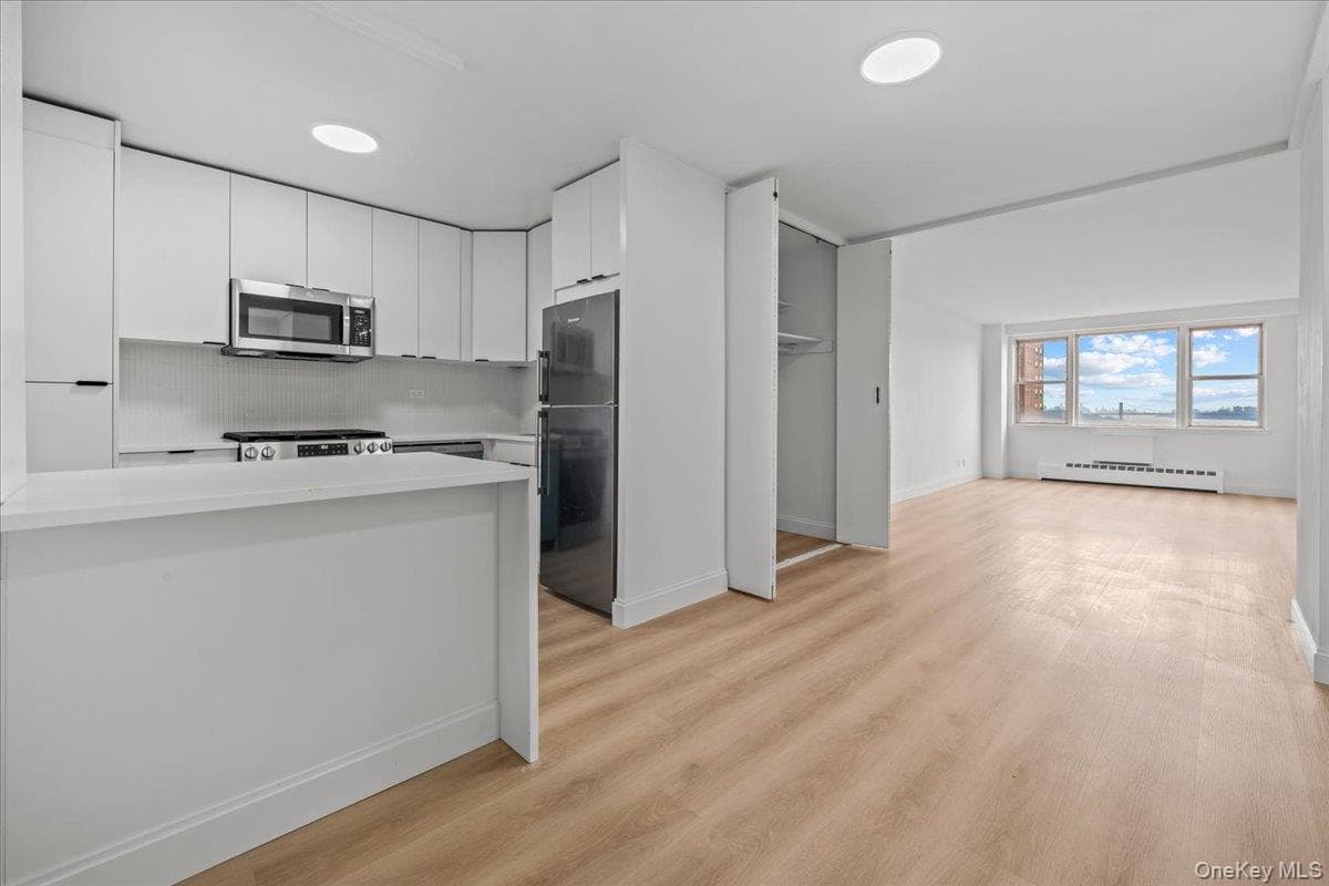 5800 Arlington Avenue Unit: 11T thumbnail 3