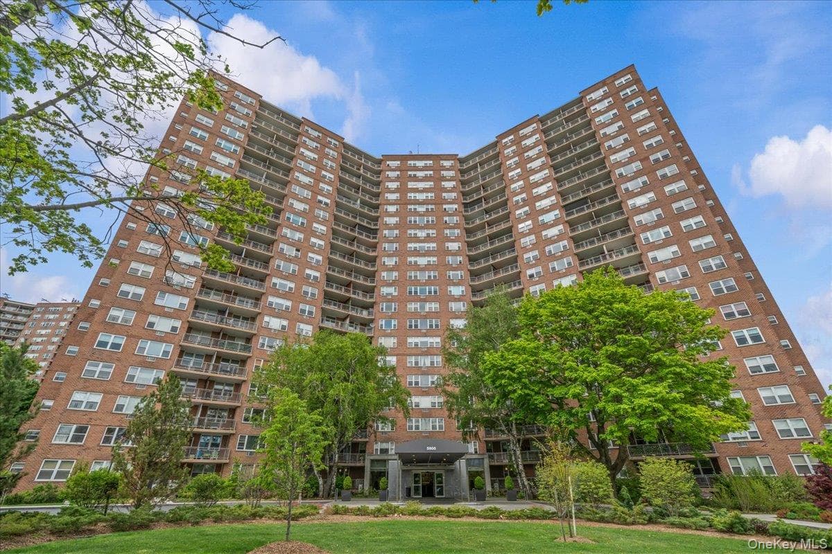 5800 Arlington Avenue Unit: 11T, Bronx