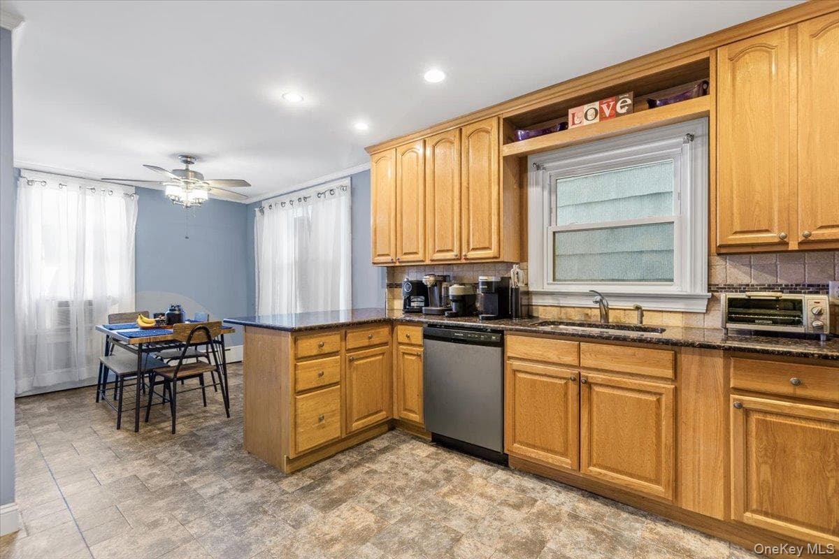 204 Voss Avenue thumbnail 14