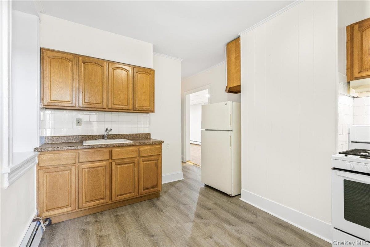 204 Voss Avenue thumbnail 4