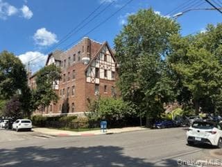 160-15 Powells Cove Boulevard Unit: E301, Beechhurst