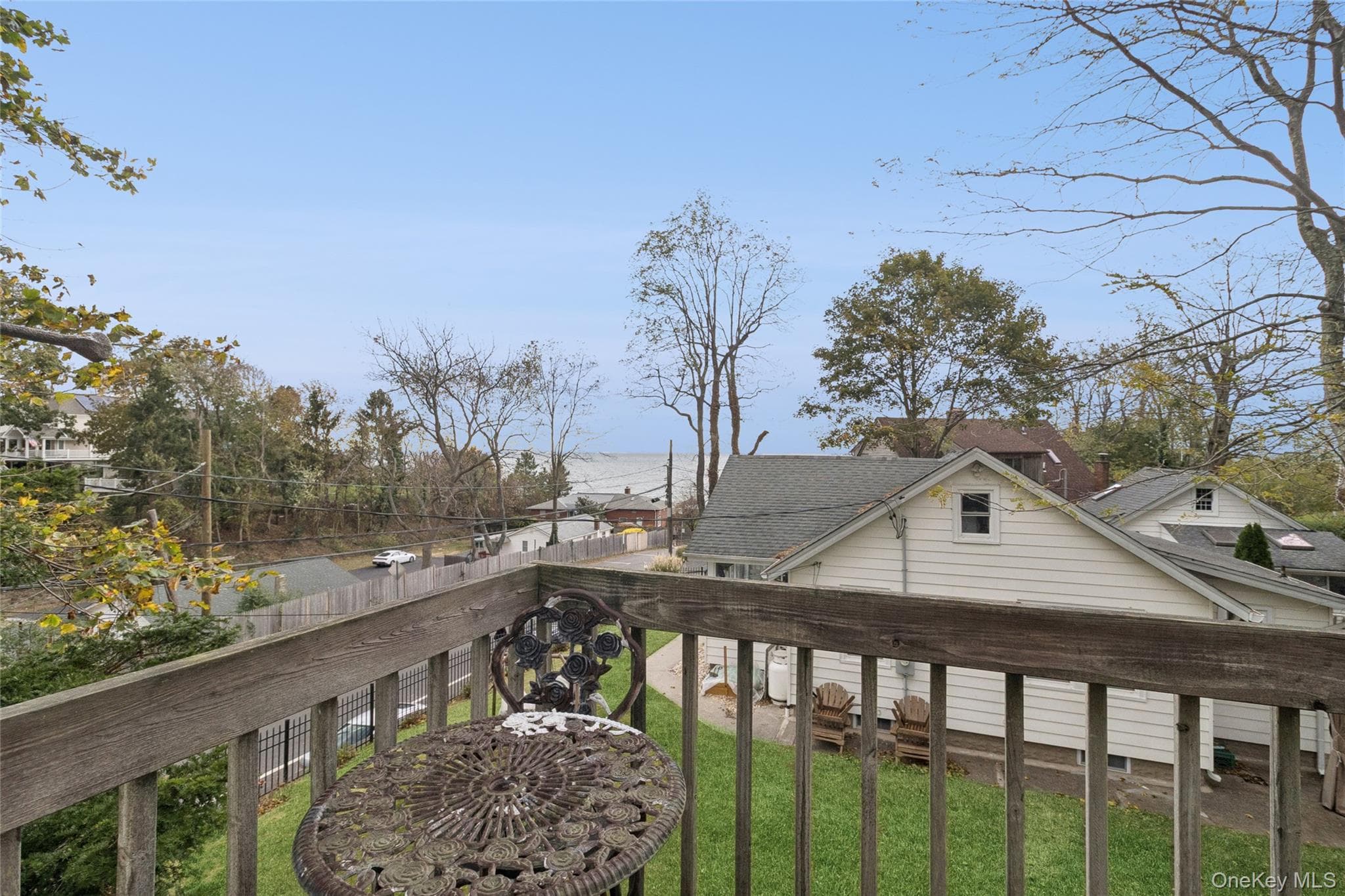 215 Hallock Landing Road thumbnail 2