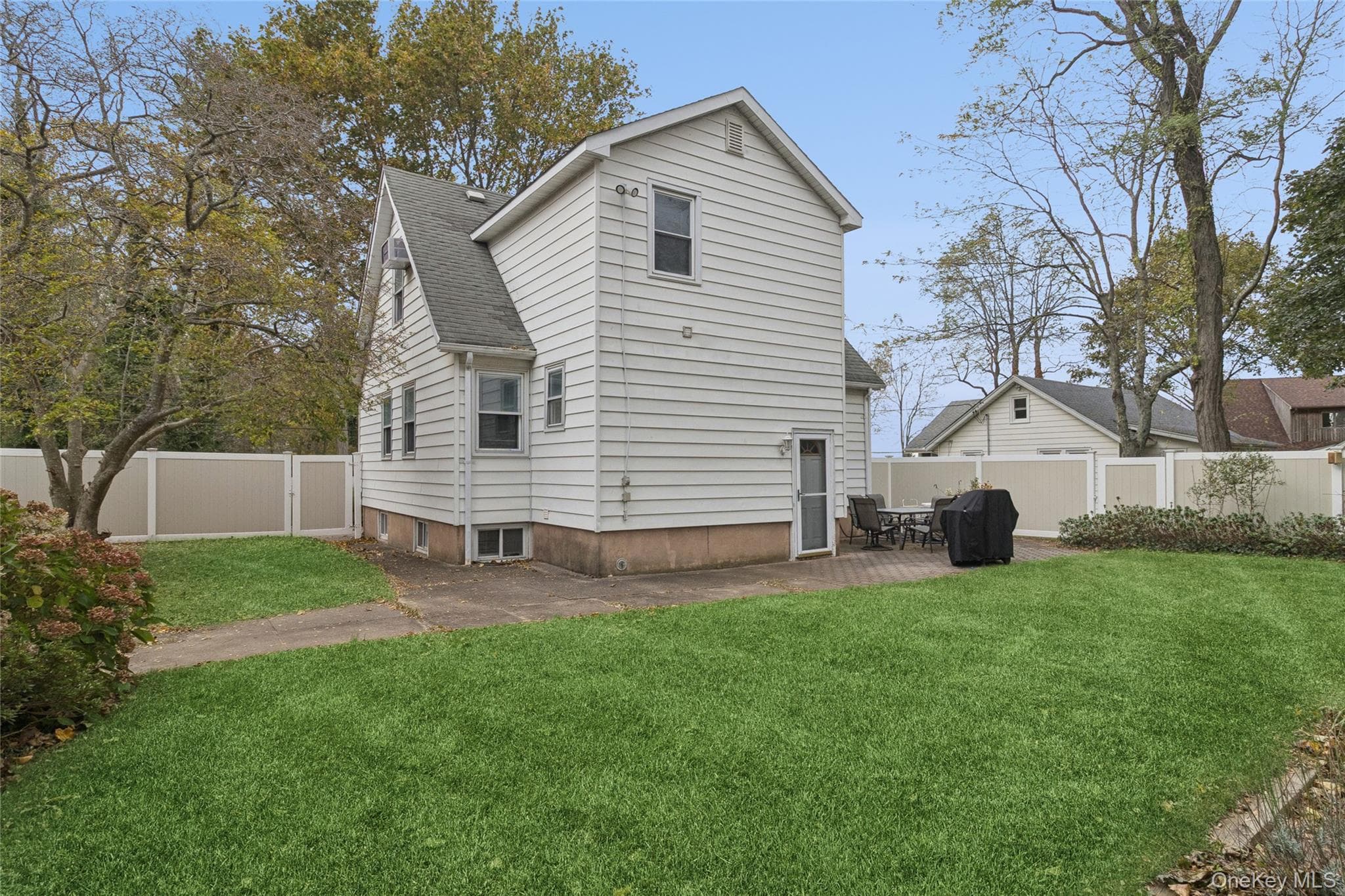 215 Hallock Landing Road thumbnail 20