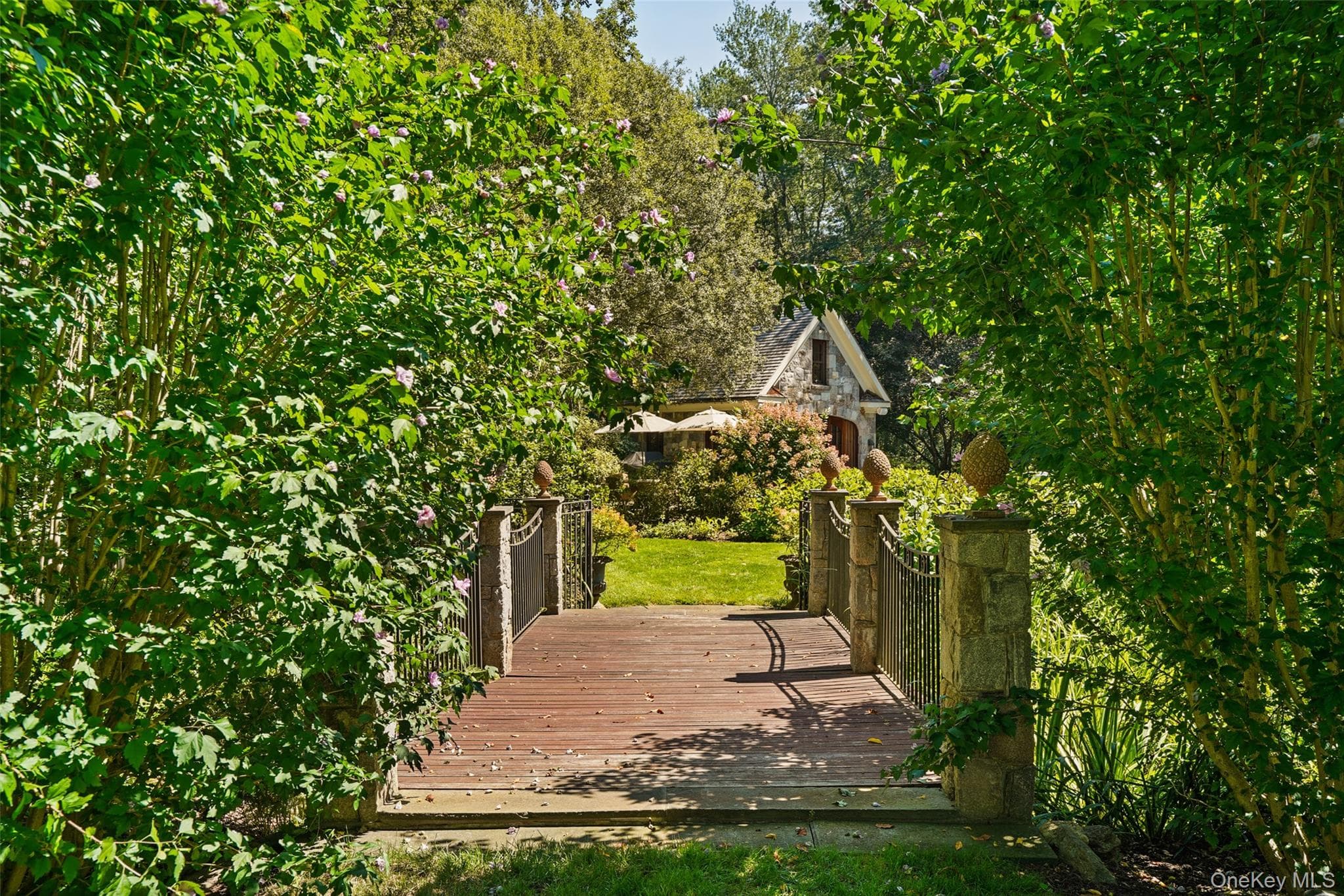 29 Upper Hook Road thumbnail 39