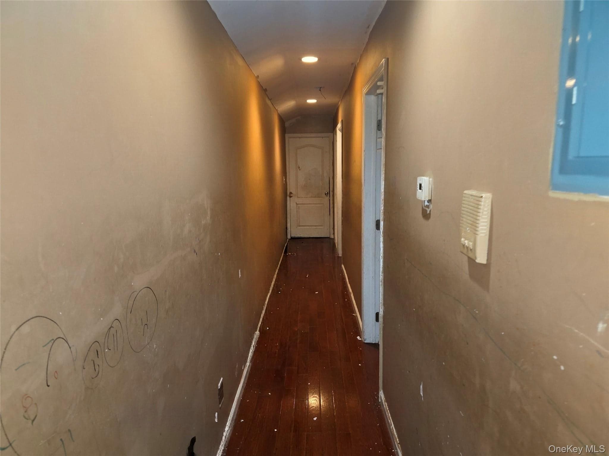 21531 Hollis Avenue thumbnail 9