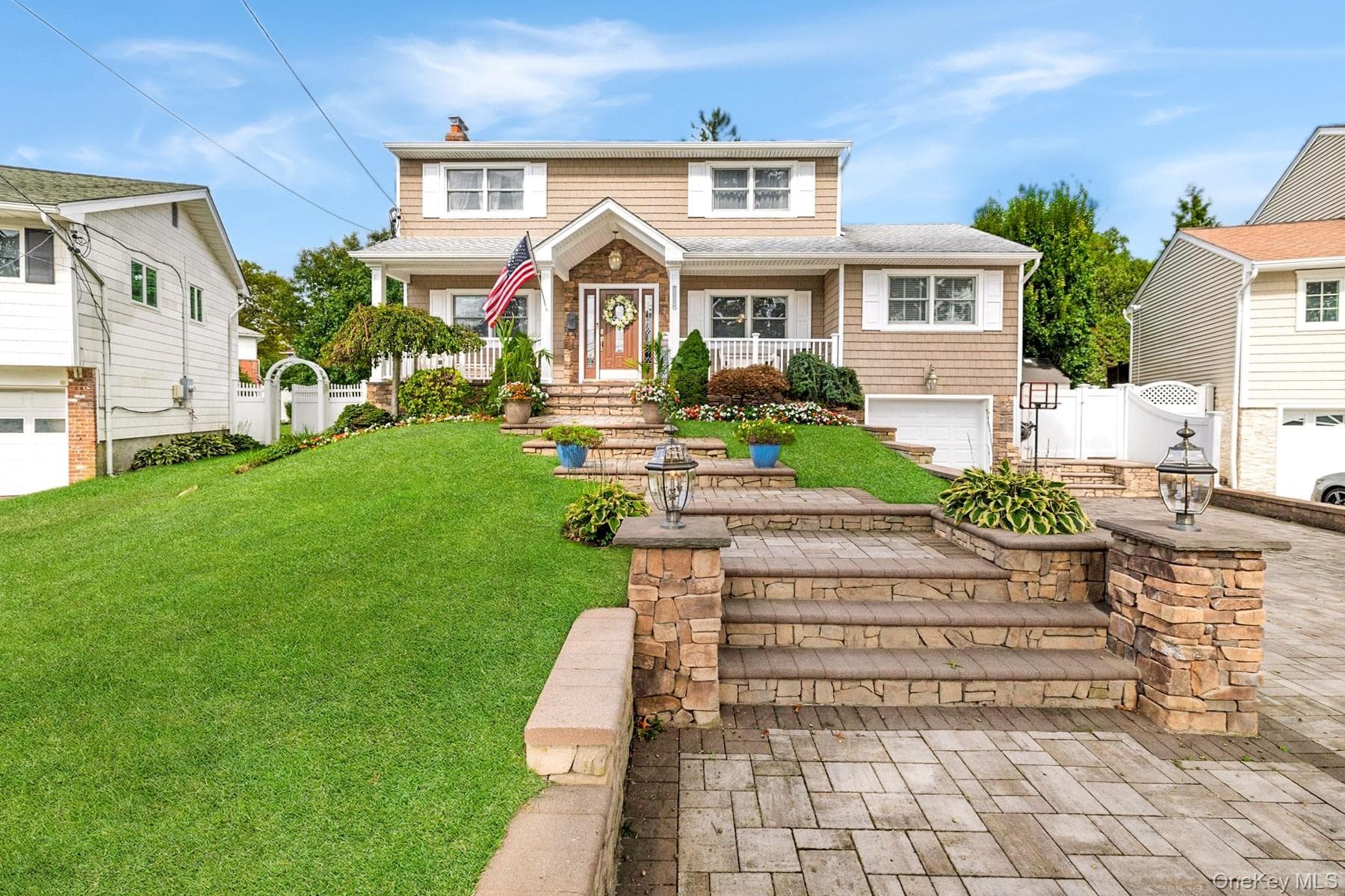 2126 Howell Street photo 1