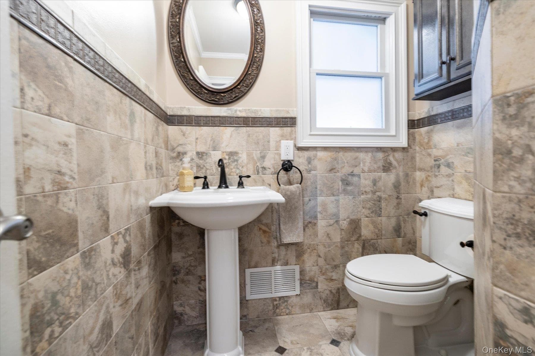 2126 Howell Street thumbnail 29