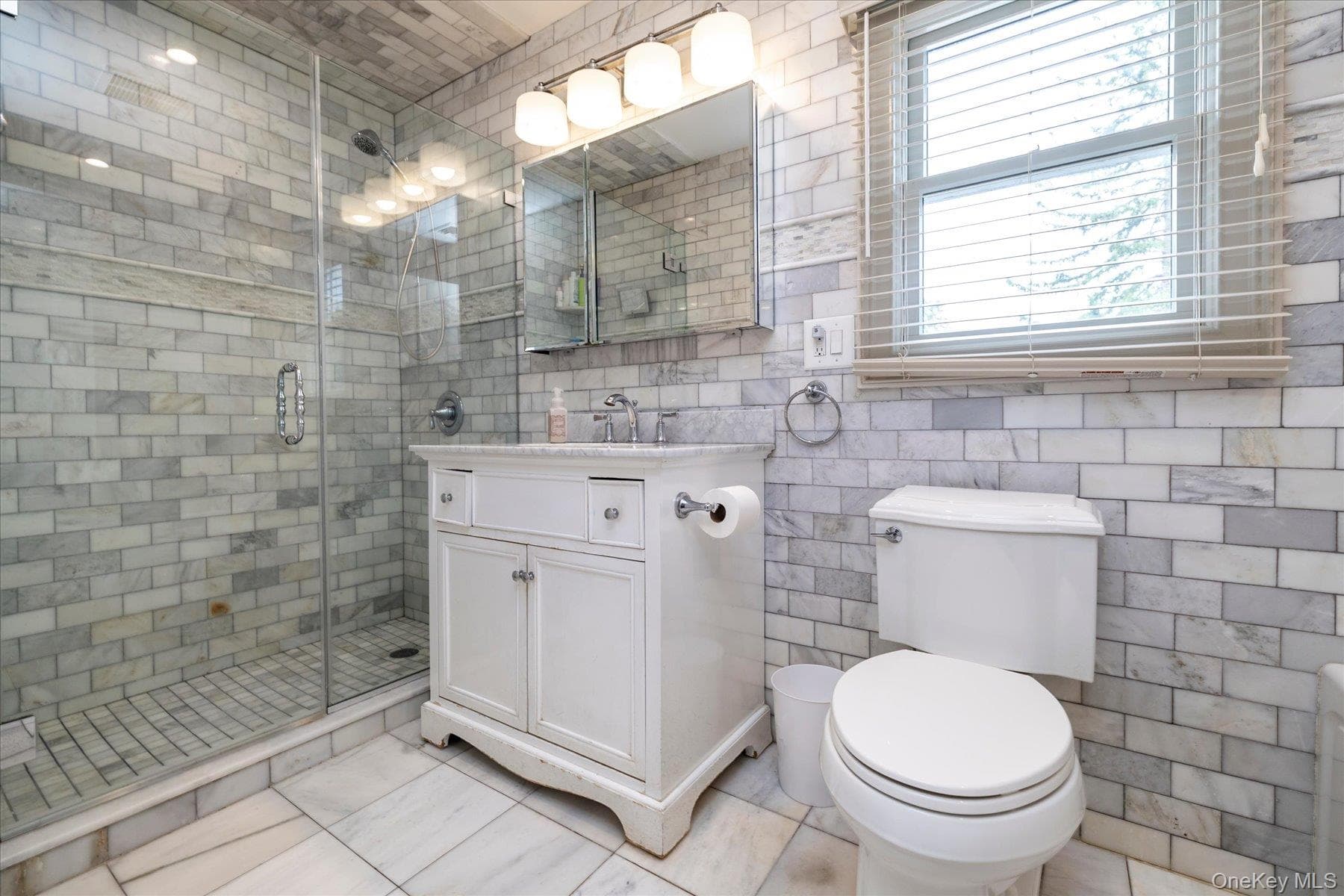 2126 Howell Street thumbnail 27