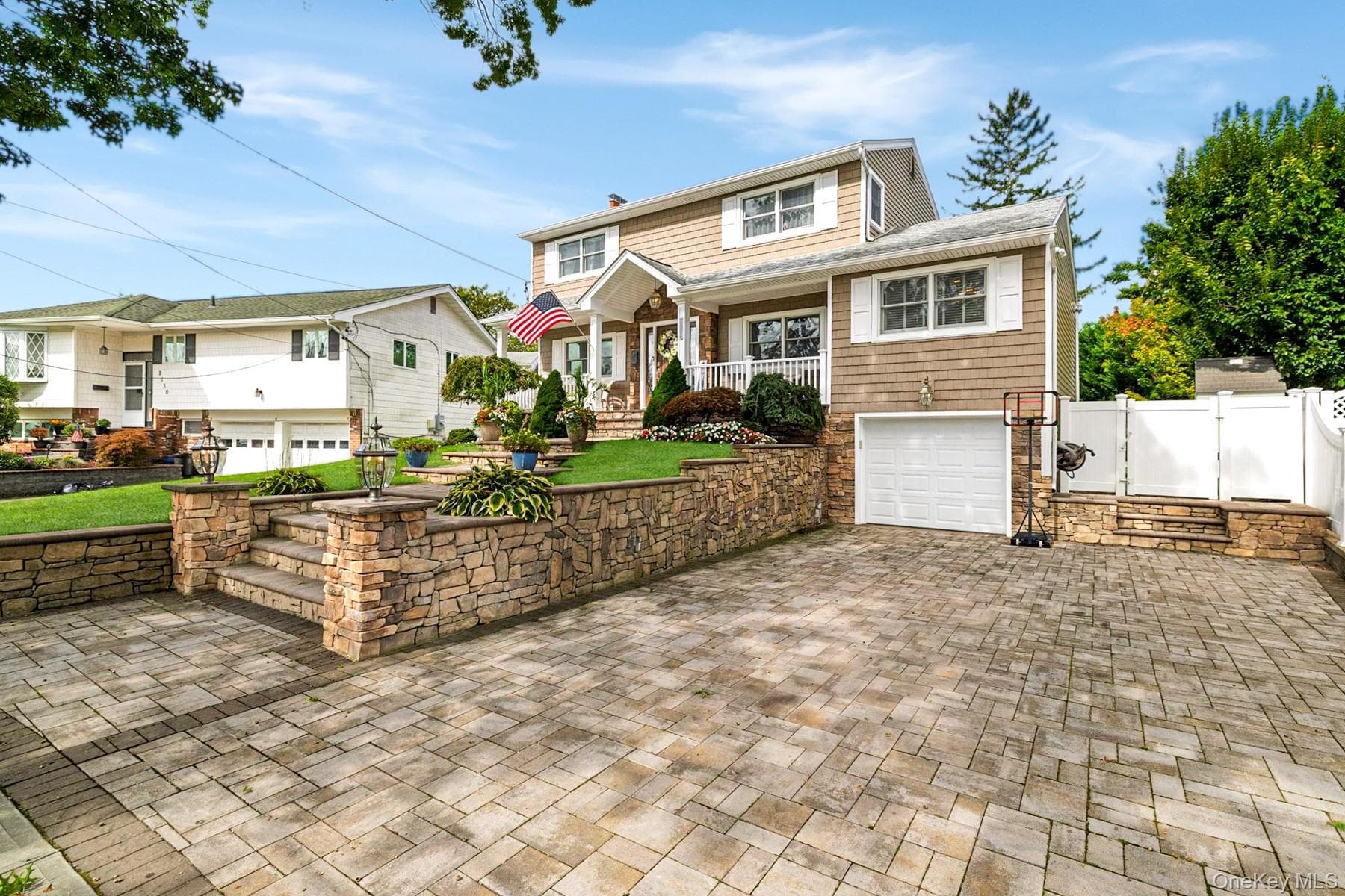 2126 Howell Street thumbnail 40