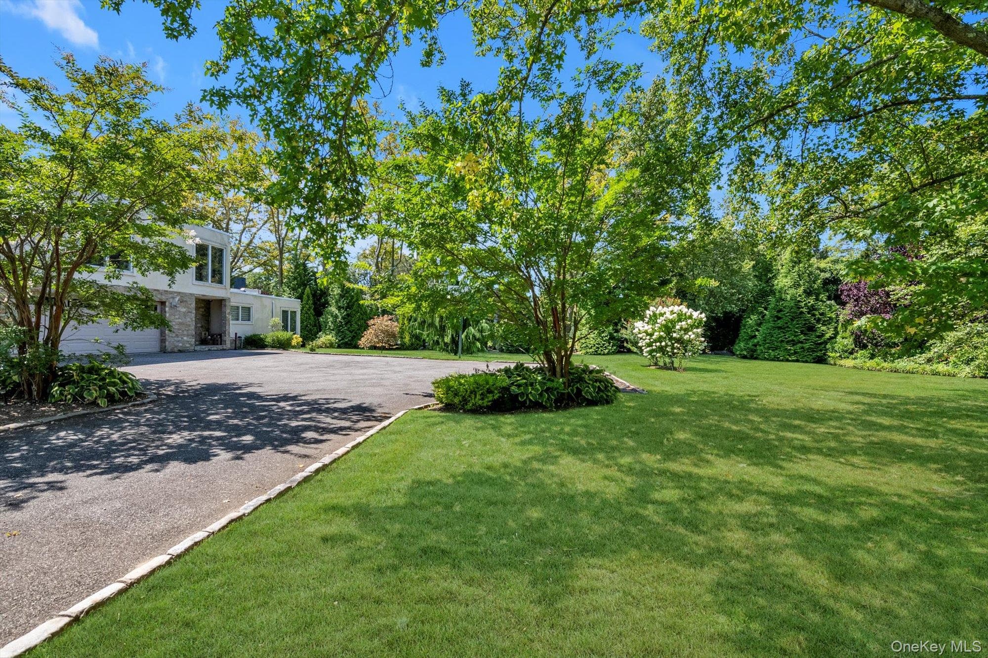 10 Macy Drive thumbnail 32