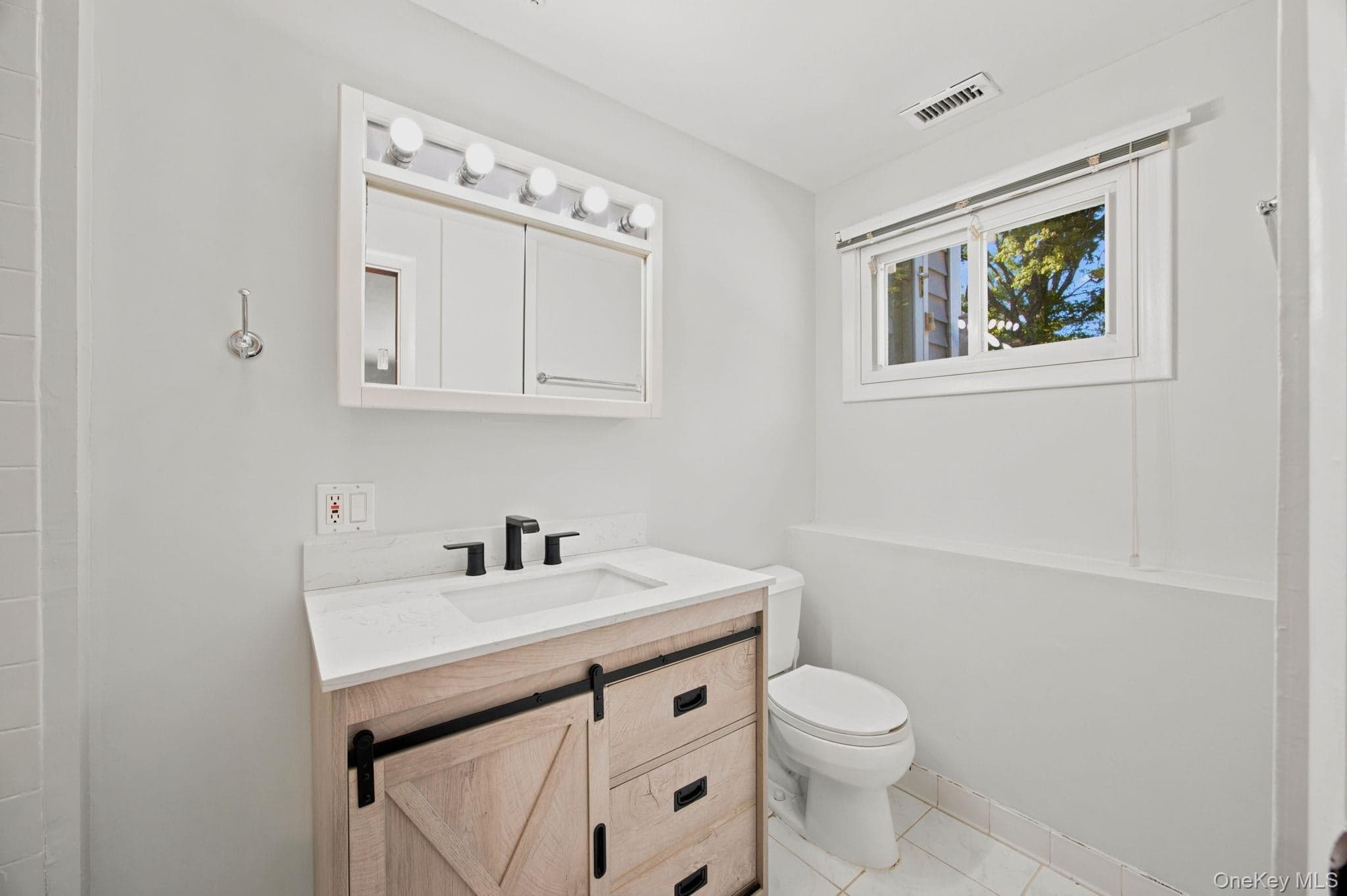 14 Fairway Drive thumbnail 8
