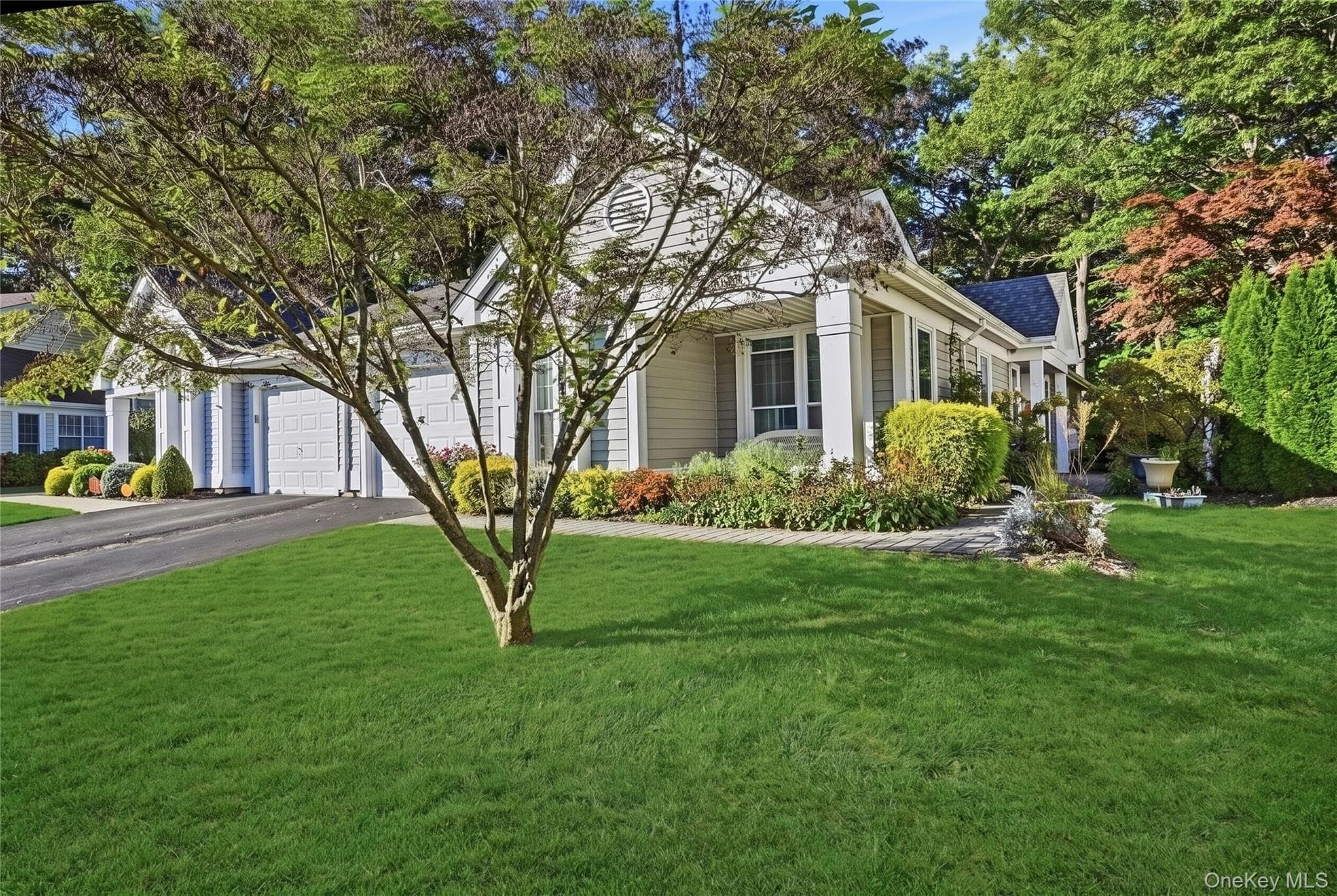 9 Amagansett Court thumbnail 2