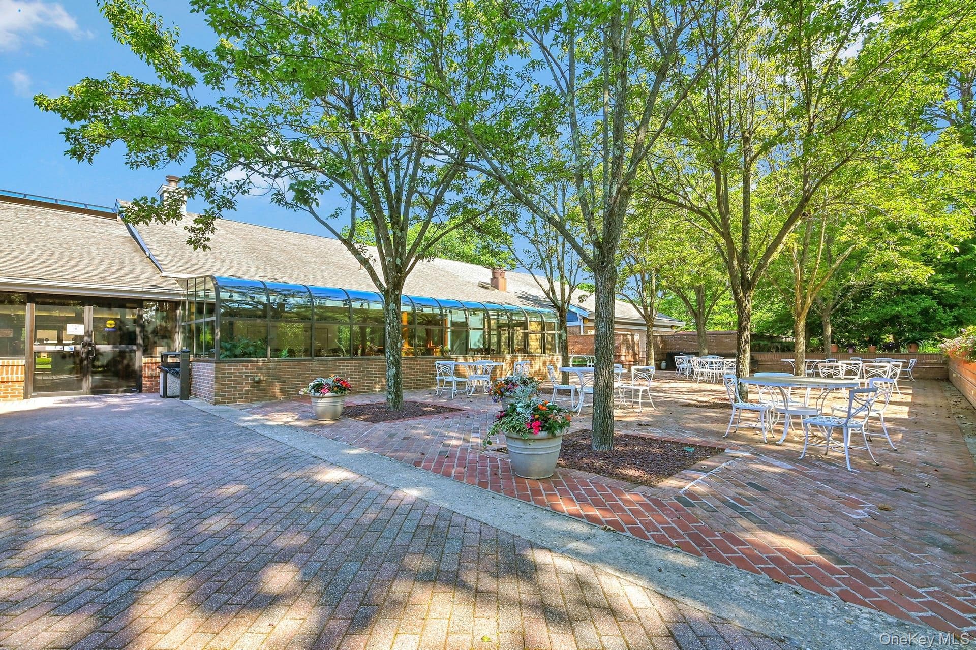 9 Amagansett Court thumbnail 36