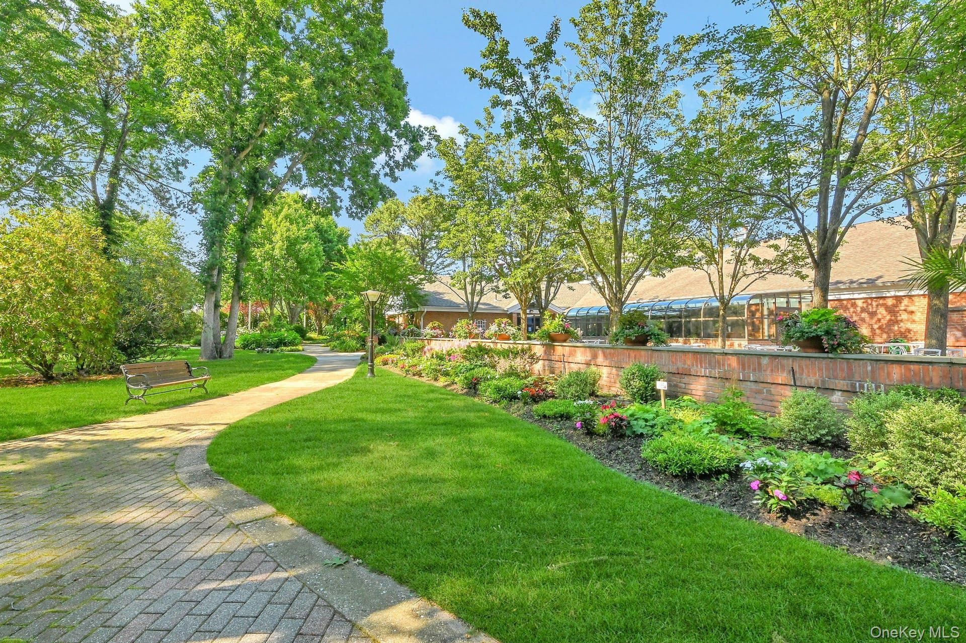 9 Amagansett Court thumbnail 37