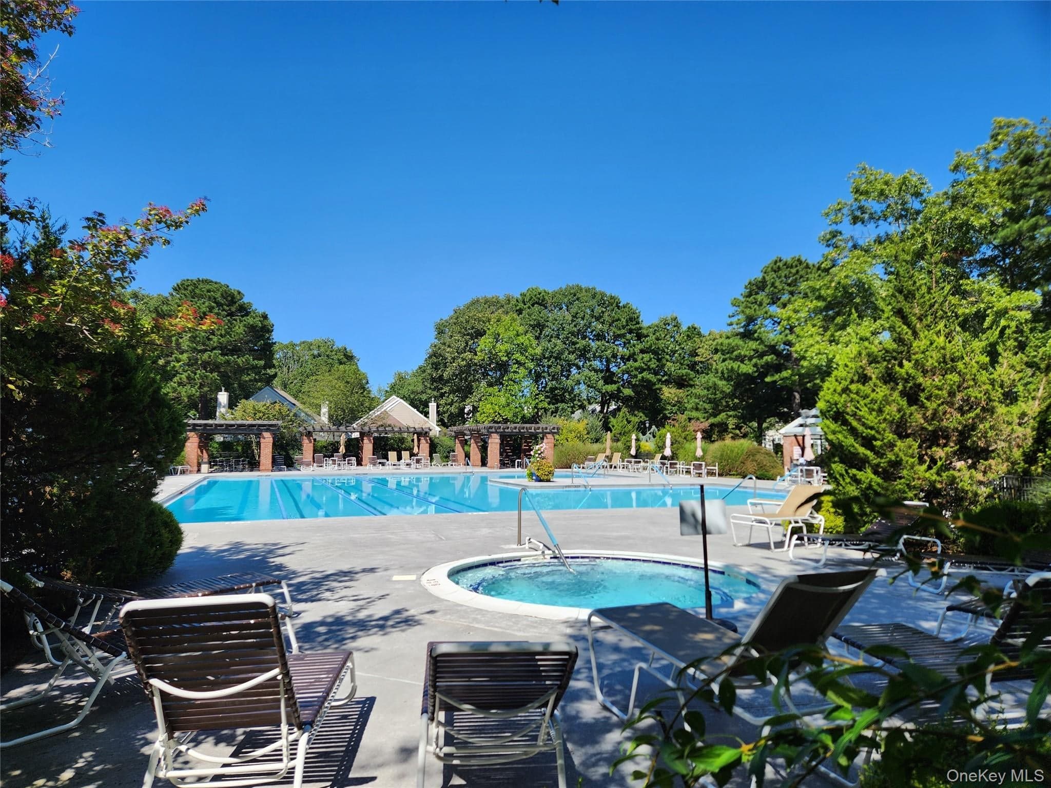9 Amagansett Court thumbnail 40