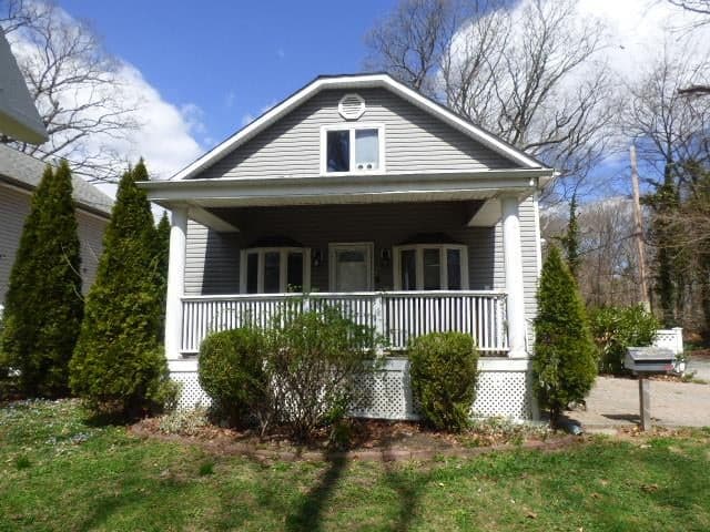 669 Wadleigh Avenue photo 1