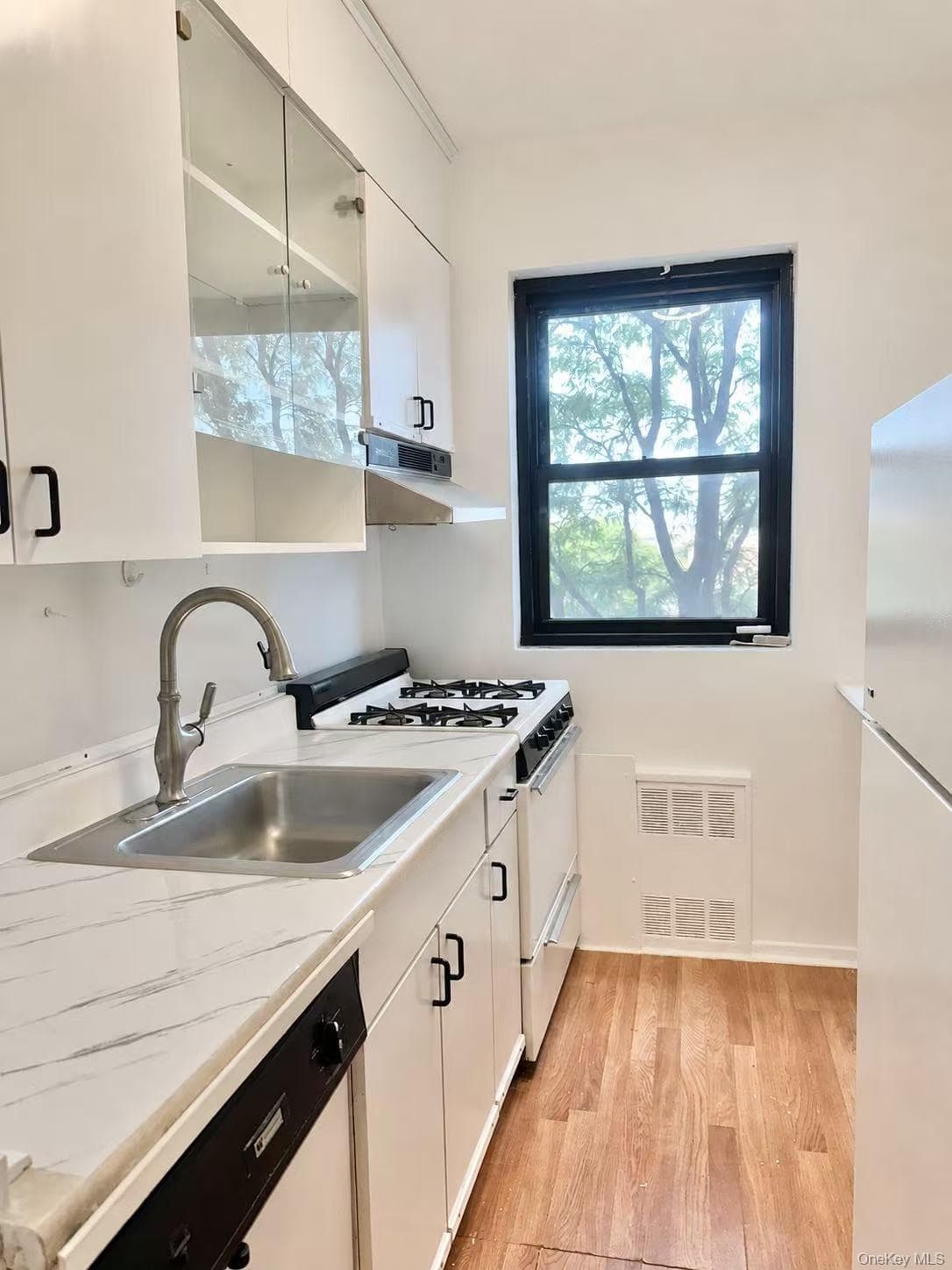 99-60 63rd Road Unit: 5W thumbnail 11