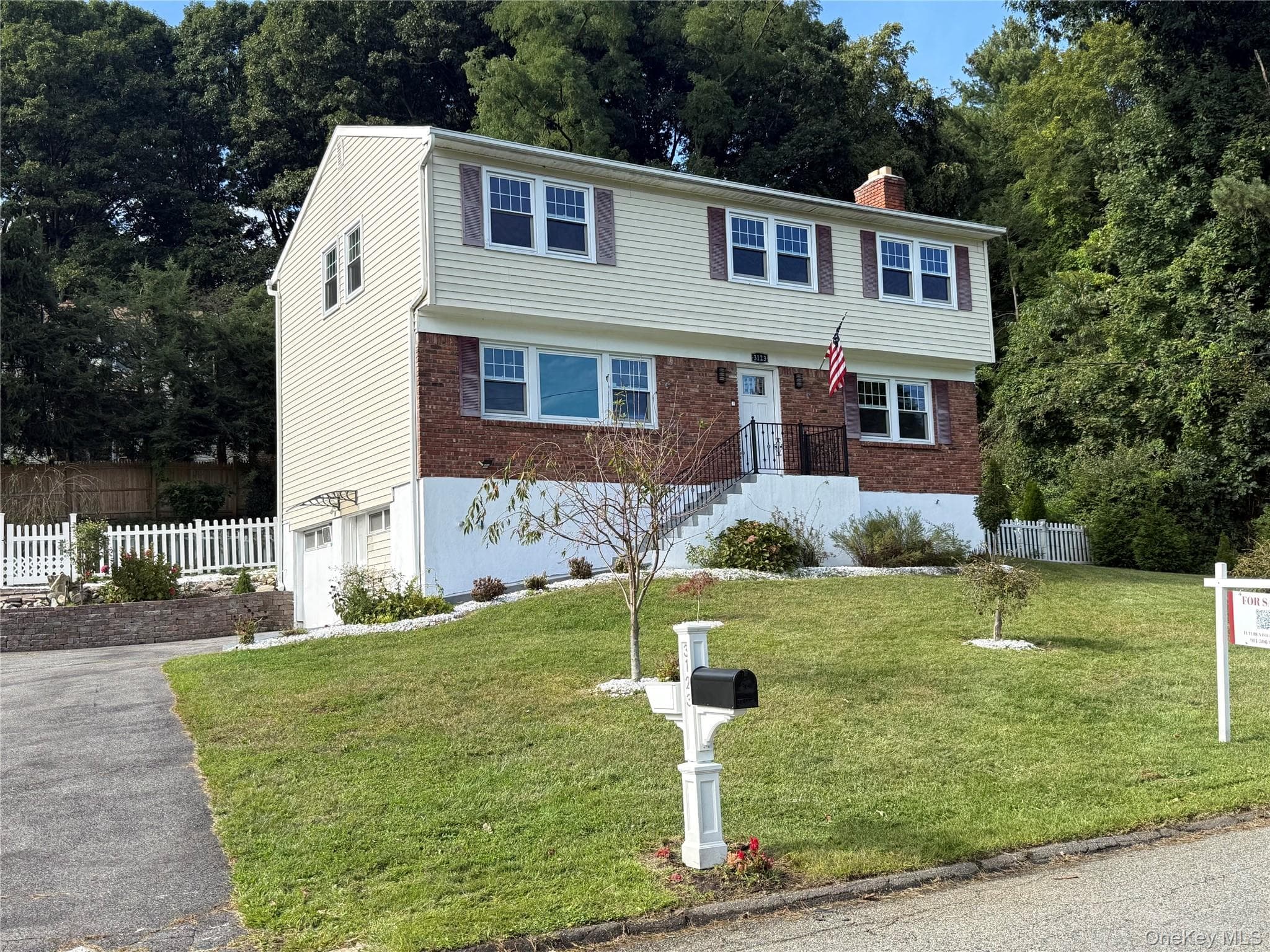 3123 Douglas Drive thumbnail 5