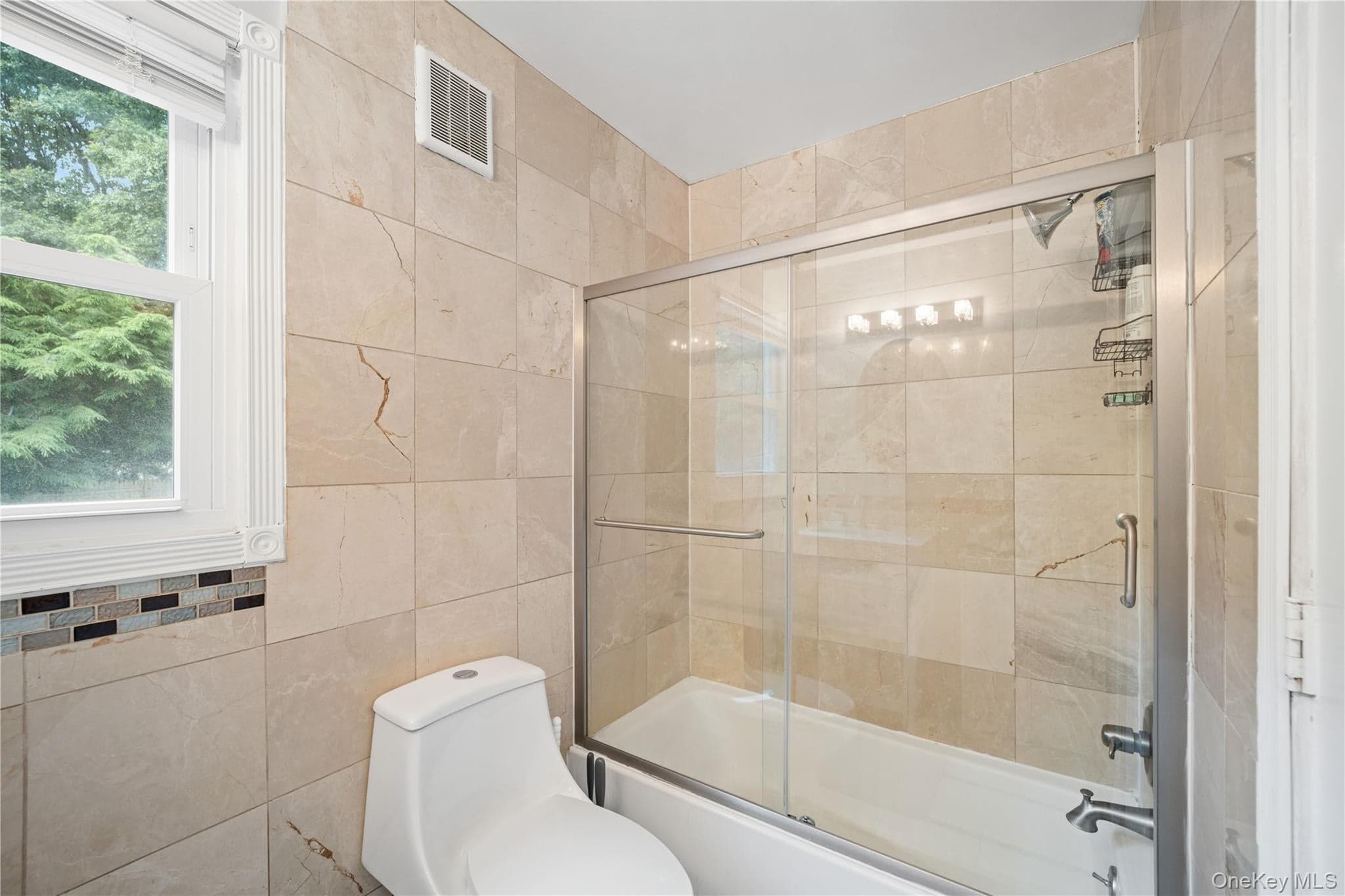 3123 Douglas Drive thumbnail 19