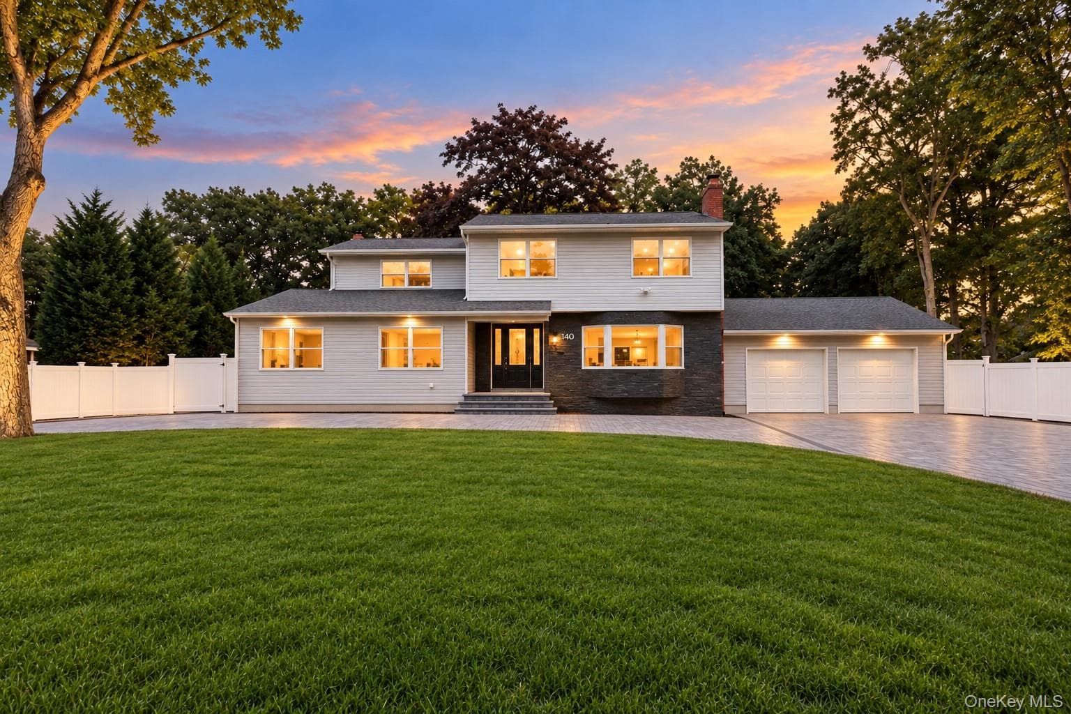 140 Seaman Neck Road photo 1