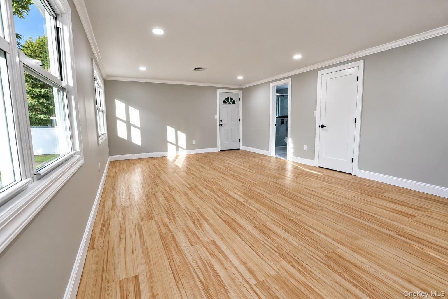 140 Seaman Neck Road thumbnail 13