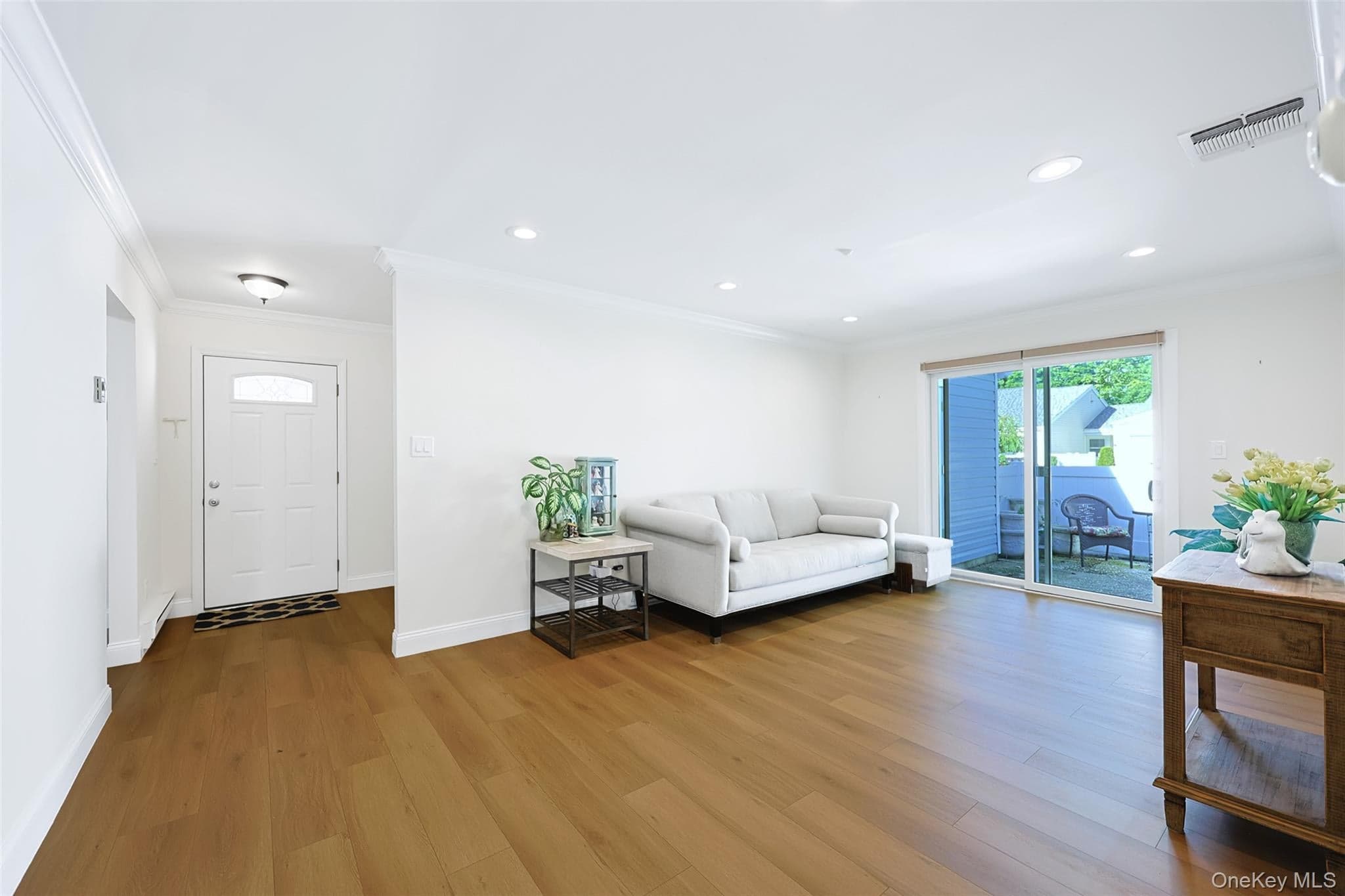 708 W Cabot Court Unit: 708 thumbnail 7