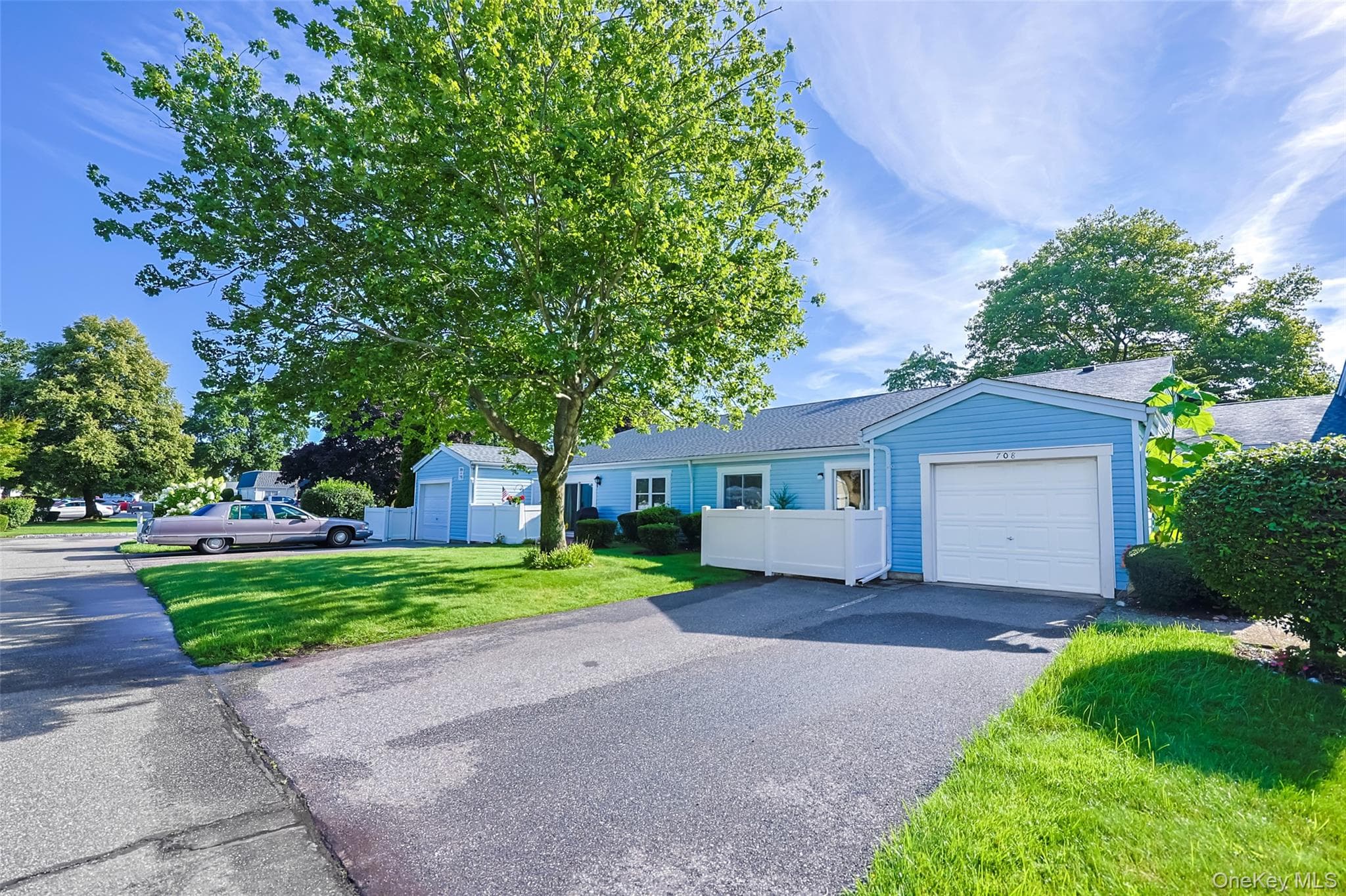 708 W Cabot Court Unit: 708, Saint James