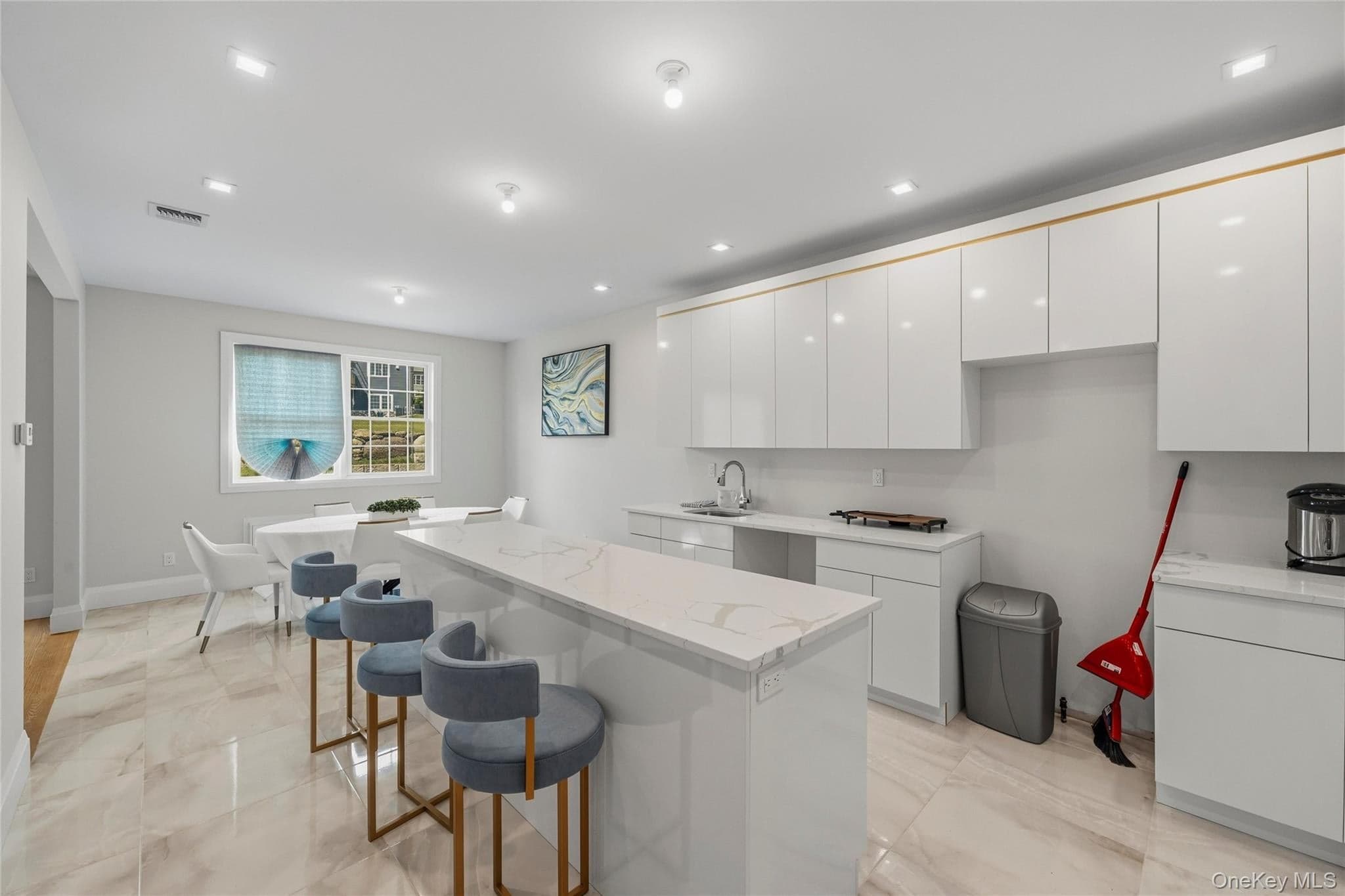 14 Van Arsdale Road thumbnail 12