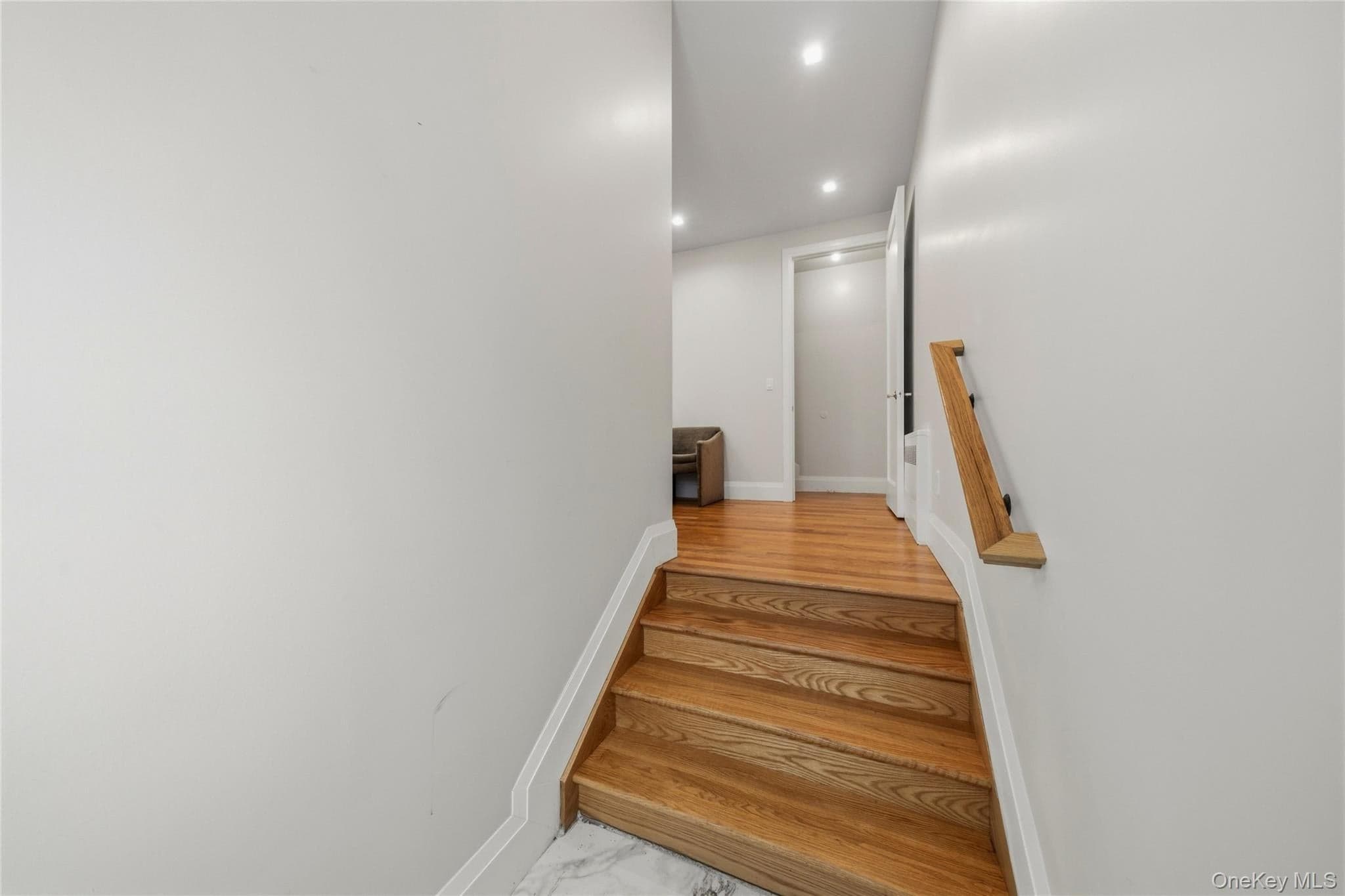 14 Van Arsdale Road thumbnail 4
