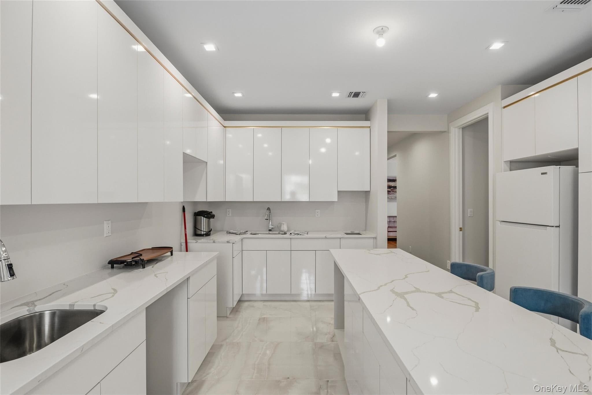 14 Van Arsdale Road thumbnail 16