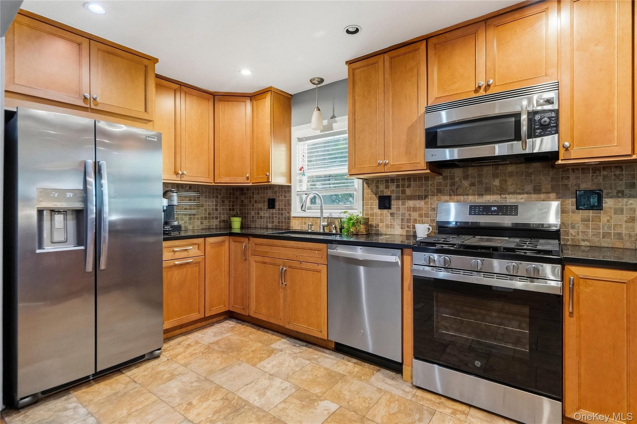 1691 Ivanhoe Drive thumbnail 5