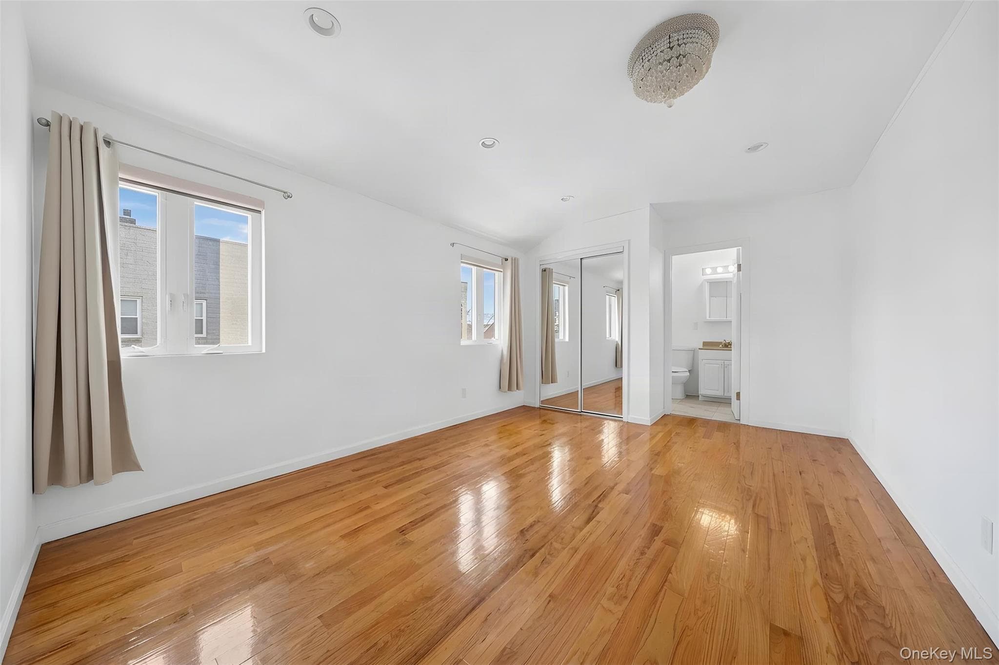 245-71 61st Avenue thumbnail 15