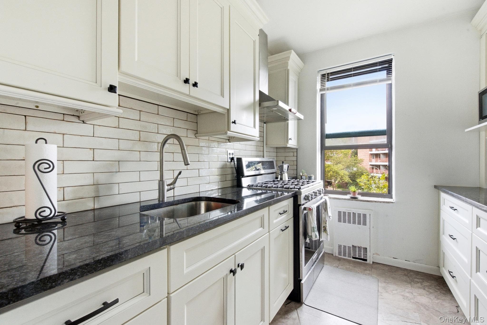 71-11 Yellowstone Boulevard Unit: 4M thumbnail 13