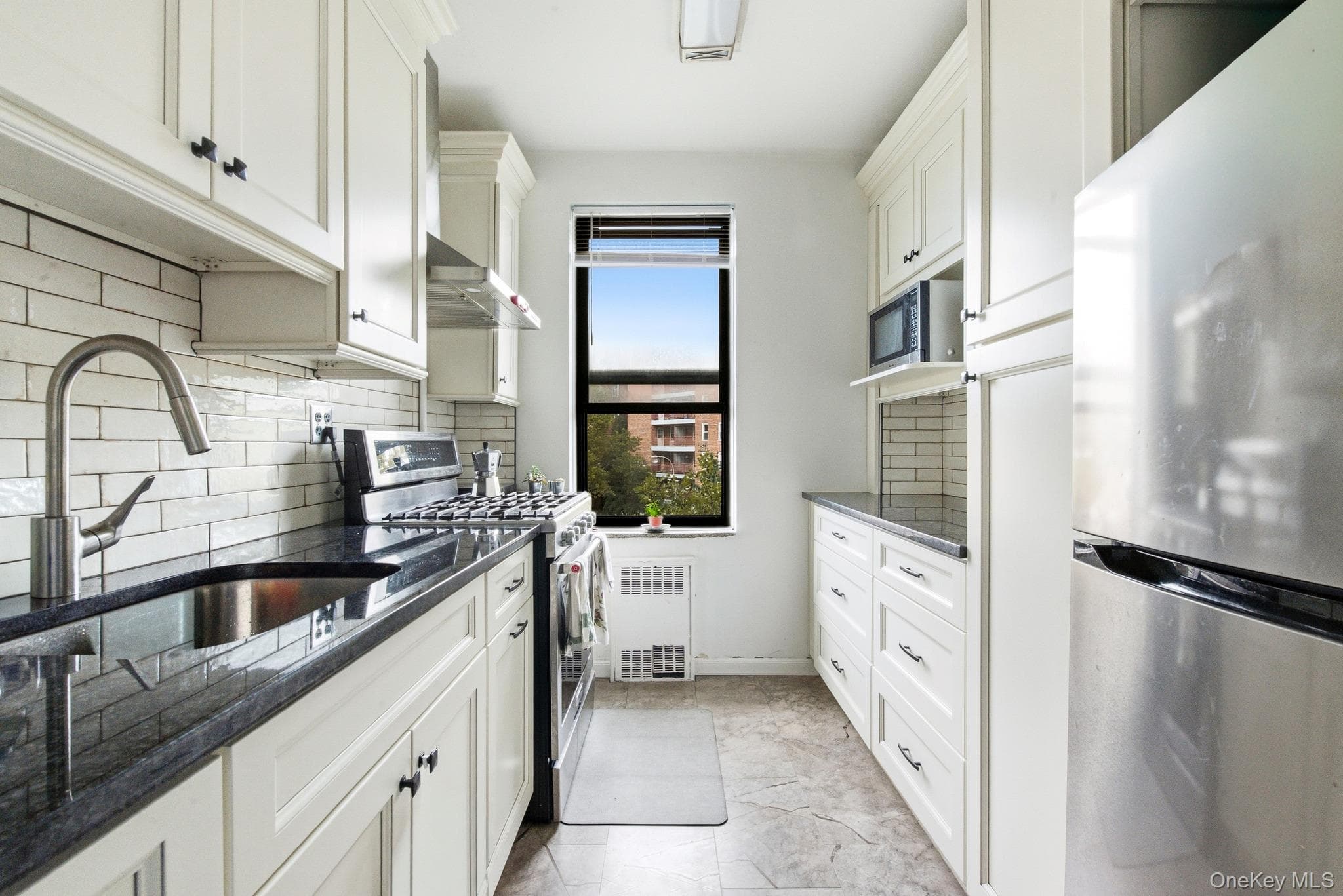71-11 Yellowstone Boulevard Unit: 4M thumbnail 12