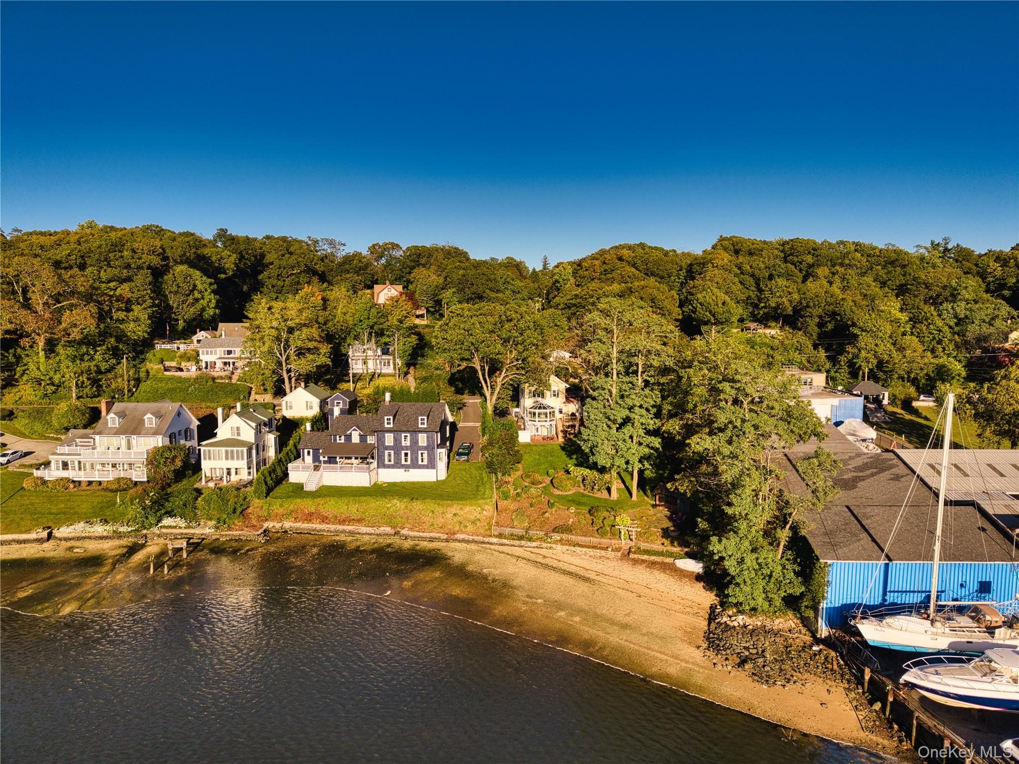 43 E Shore Road thumbnail 2
