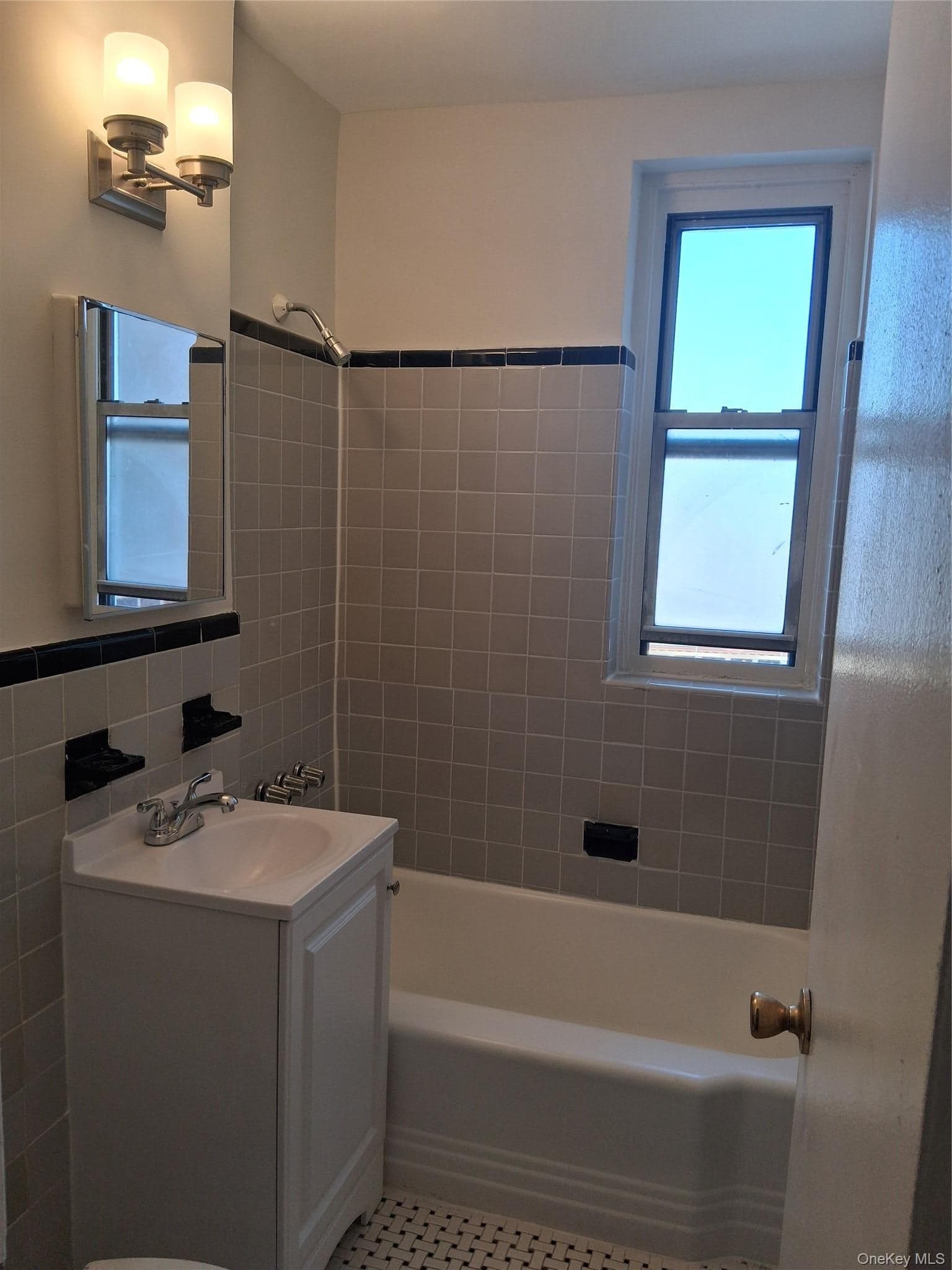 2235 Cruger Avenue Unit: 5F thumbnail 11