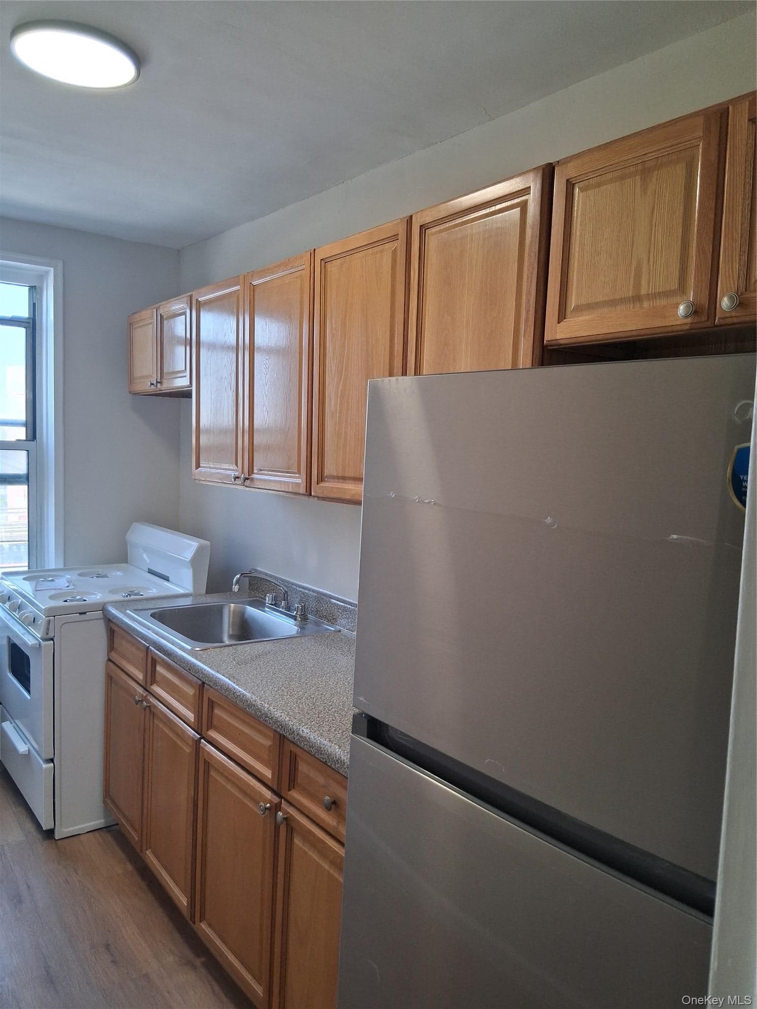 2235 Cruger Avenue Unit: 5F thumbnail 2