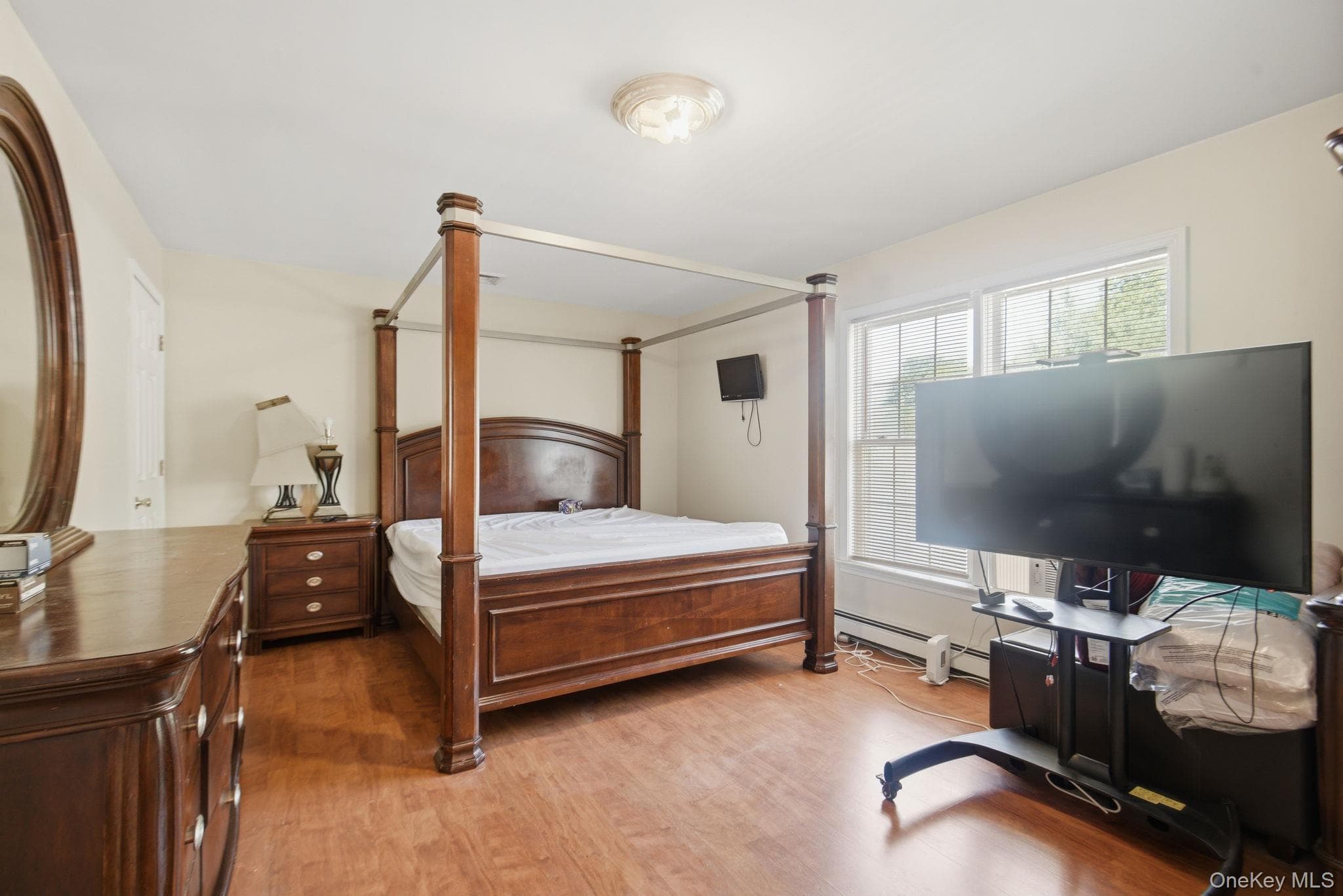 37 N Cedar Street thumbnail 17