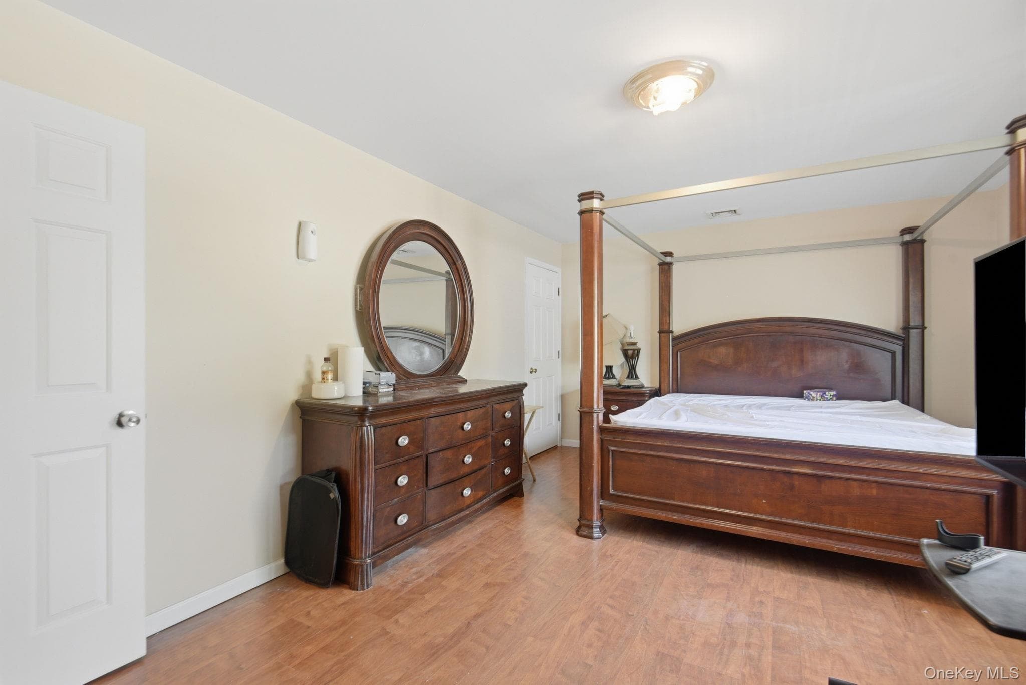 37 N Cedar Street thumbnail 28